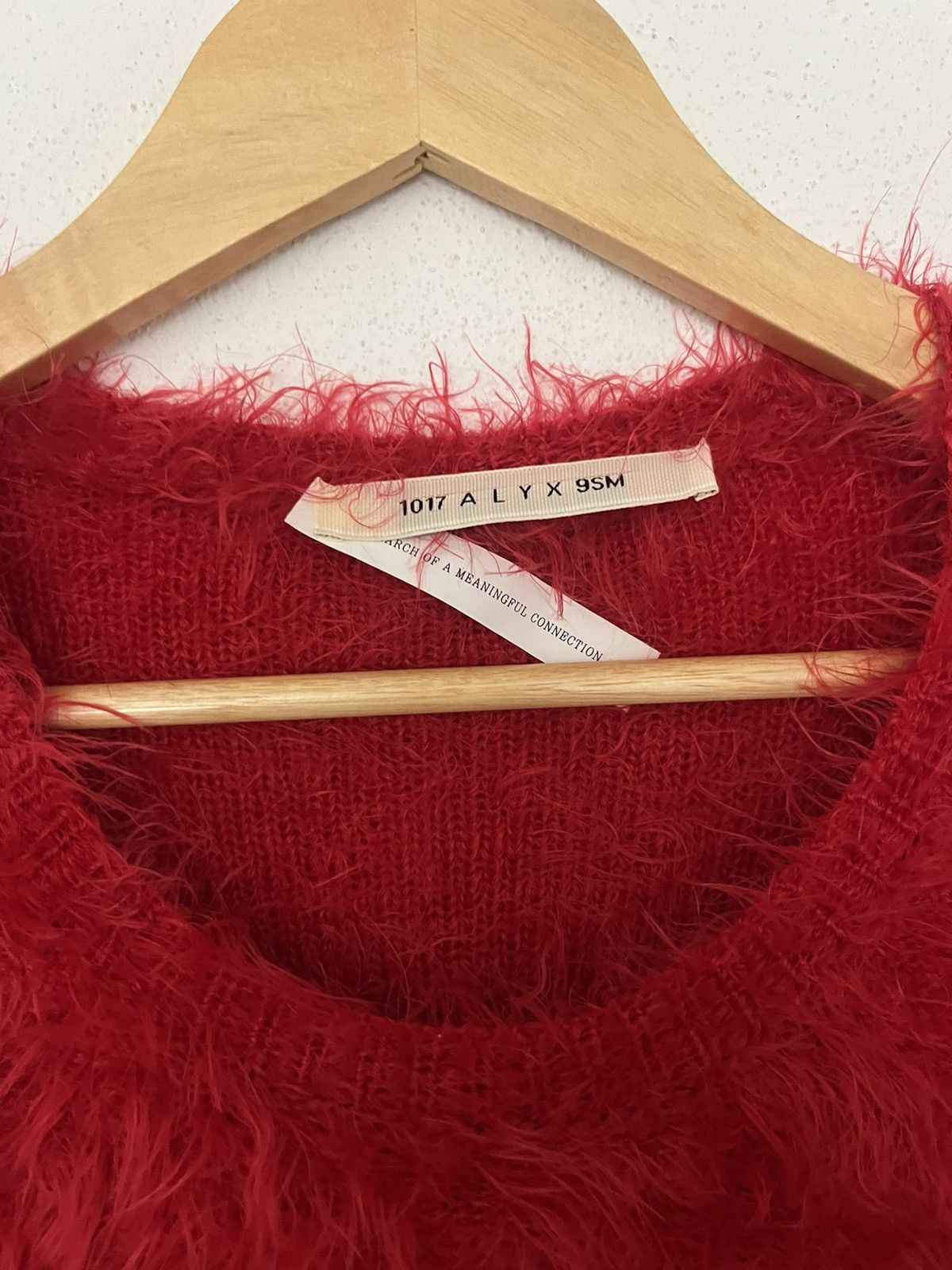 1017 ALYX 9SM 1017 Alyx 9SM red knitted fluffy sweater Size US M / EU 48-50 / 2 - 3 Thumbnail