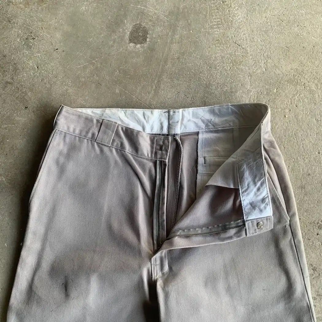 Dickies VINTAGE DICKIES 32x31 TROUSERS WORK WEAR BAGGY CHINO PANTS Size US 32 / EU 48 - 9 Thumbnail