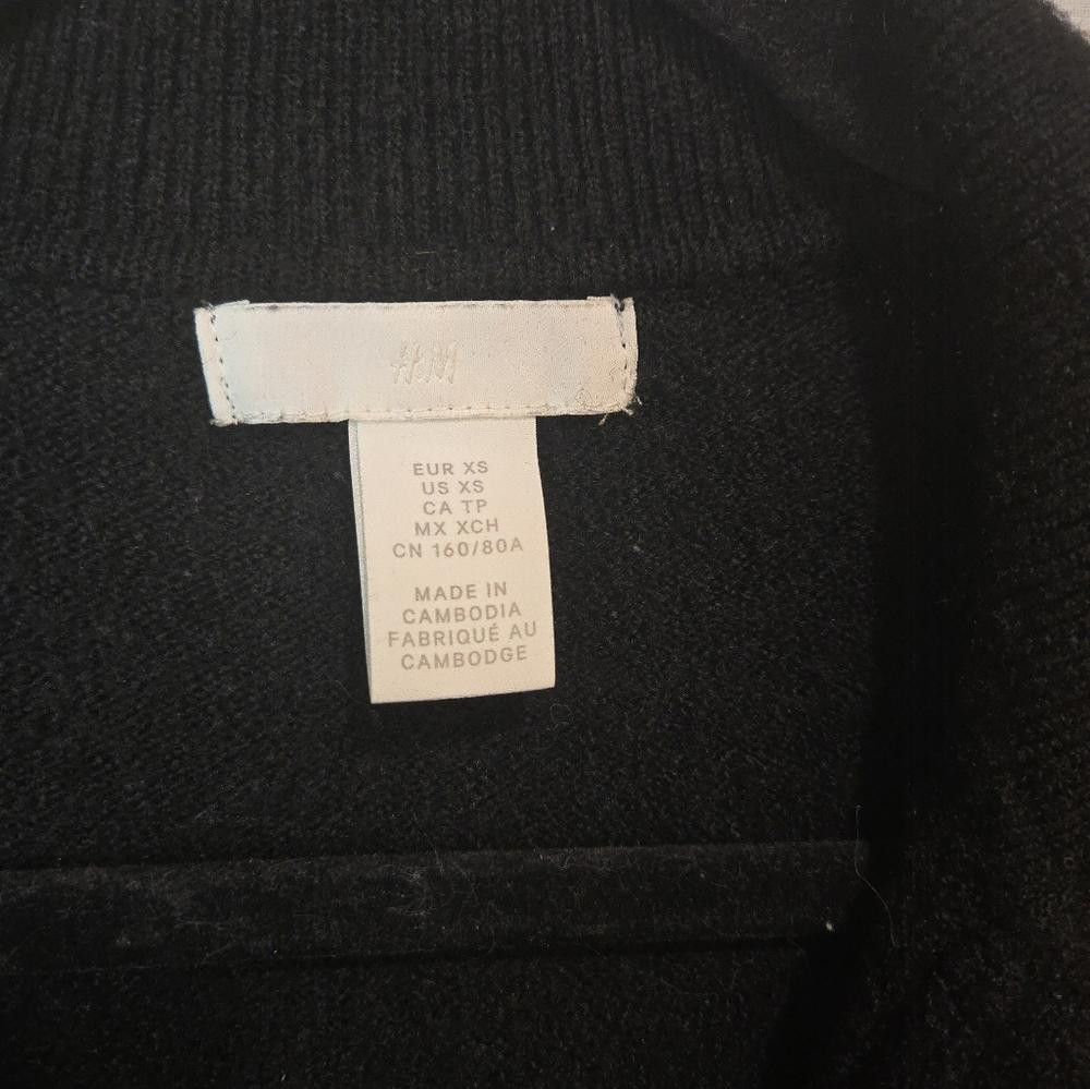 H&M H & M Sweater Size XS / US 0-2 / IT 36-38 - 2 Thumbnail