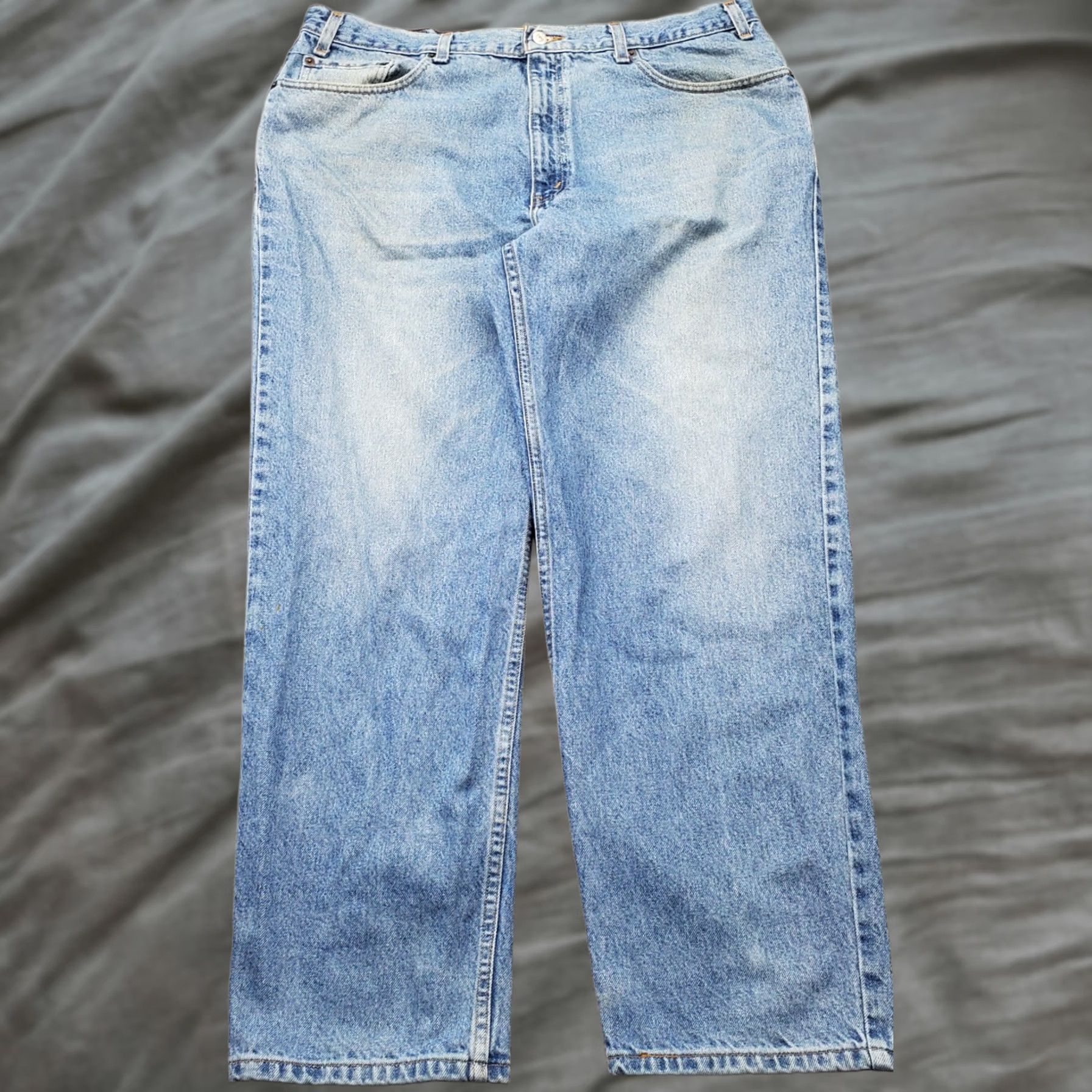 Levi's Levi’s 550 Jeans Mens 40x30 Blue Denim Medium Wash Relaxed Fit Straight Leg Jeans Mens blue denim medium wash relaxed fit straight leg 40 Mens Size 40 Size US 40 / EU 56 - 1 Thumbnail