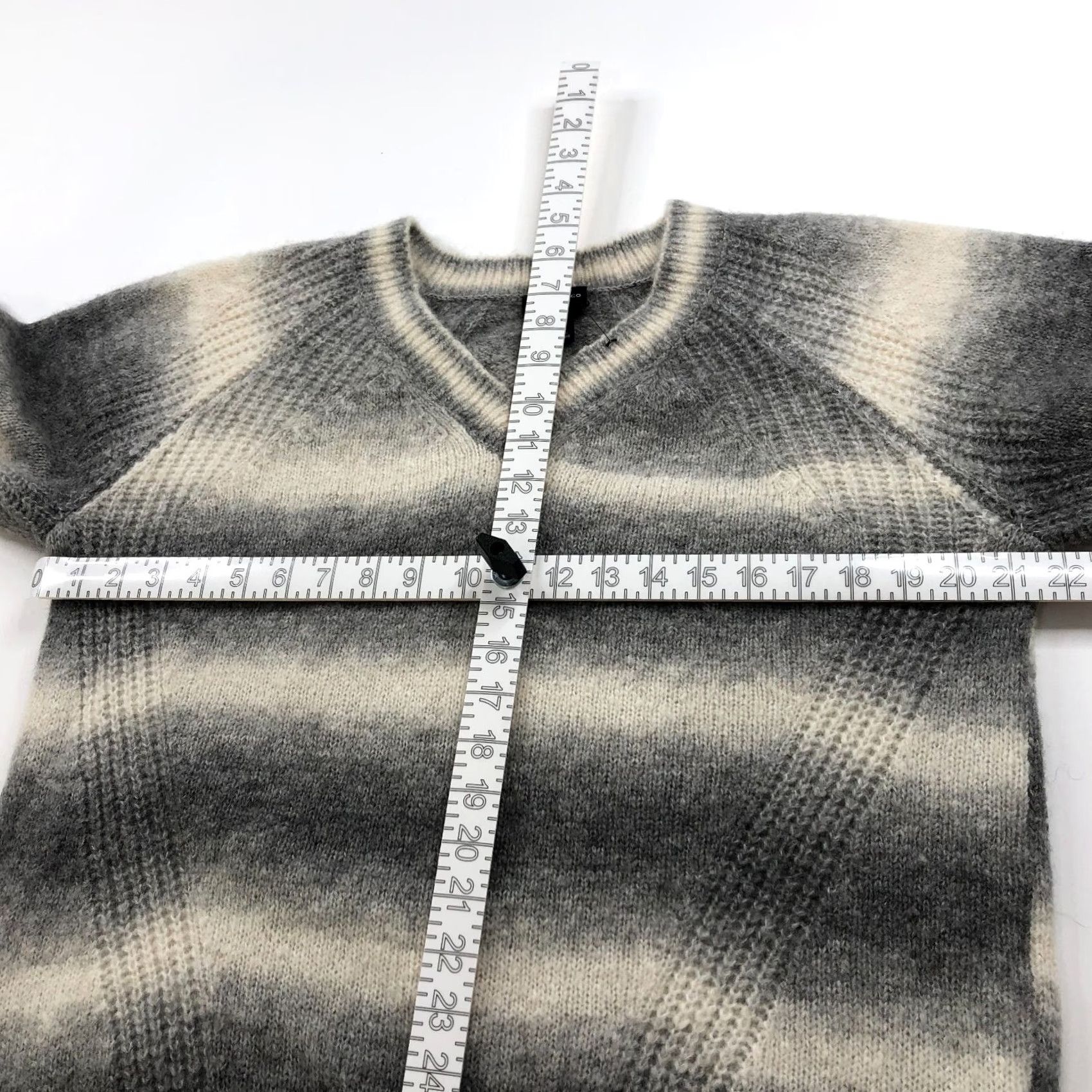 Club Monaco Club Monaco Pullover Sweater XS Women Crew Neck Alpaca Cashmere Wool Gray Knit Striped Casual 4.25 HRJ Italian Yarn Vintage No Size XS / US 0-2 / IT 36-38 - 4 Thumbnail