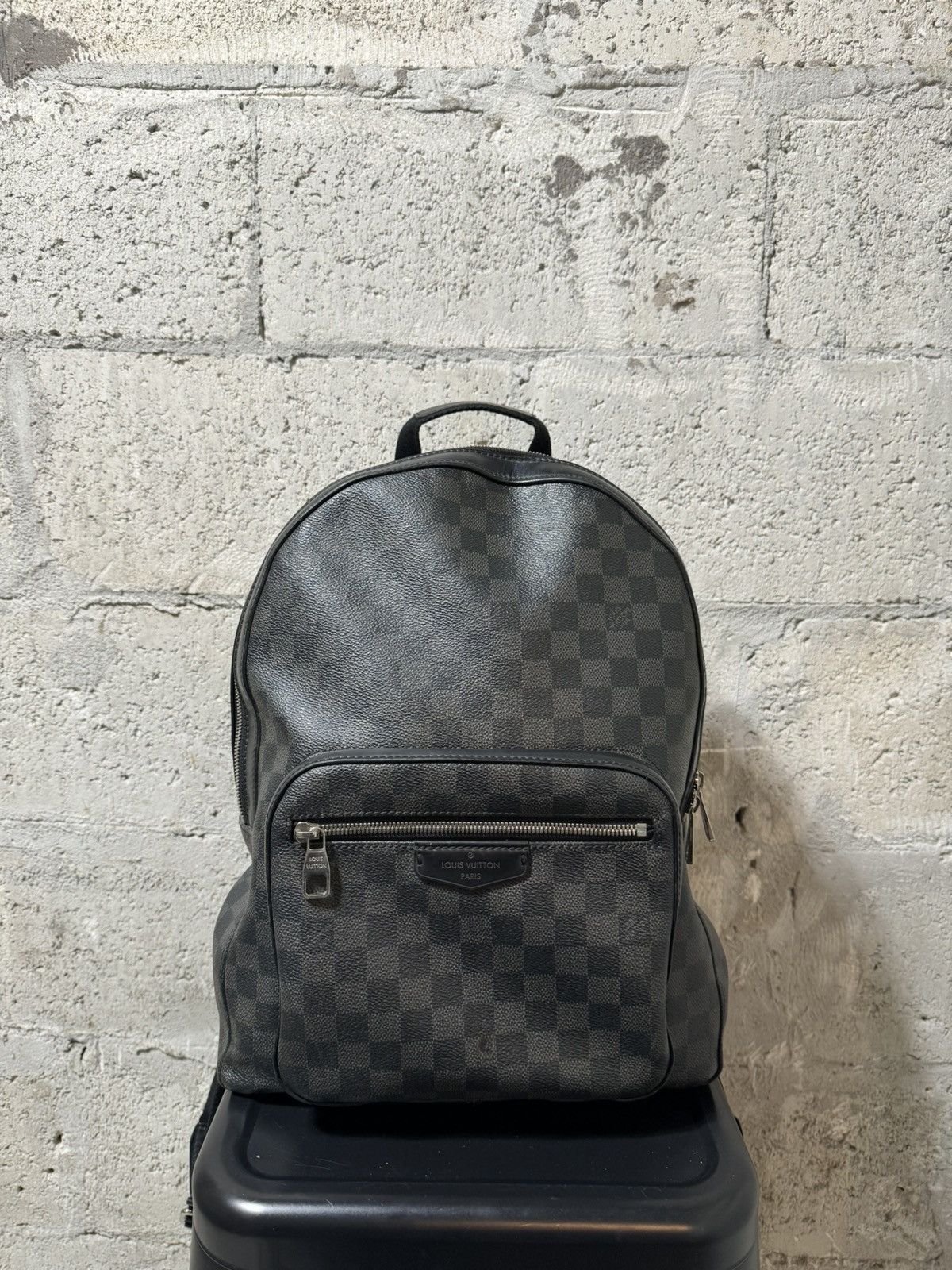 Pre-owned Louis Vuitton Damier Graphite Josh Backpack In Black