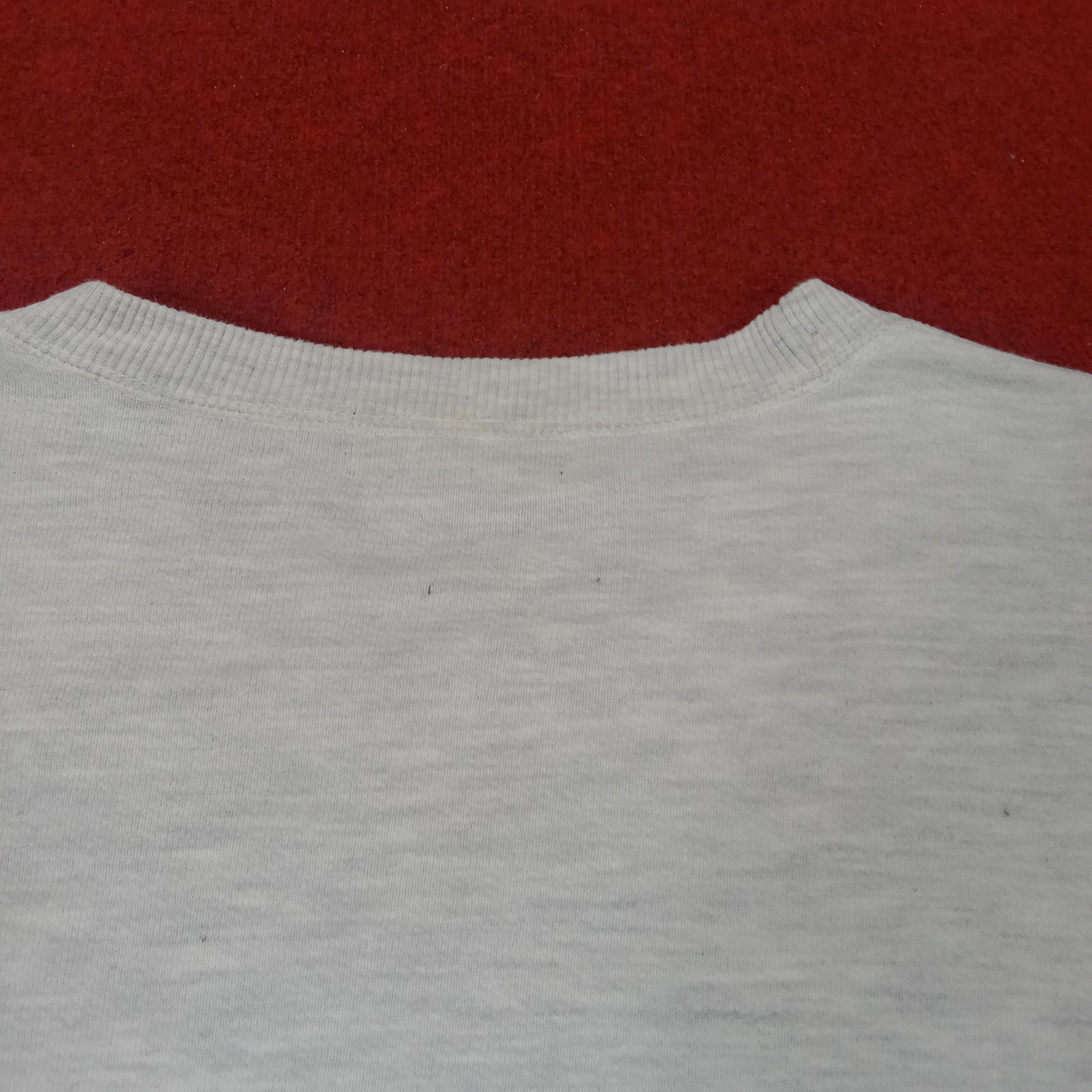 Gianni Valentino × Valentino × Vintage Gianni Valentino Center Logo Spell Out Design Sweatshirt Size US L / EU 52-54 / 3 - 4 Thumbnail