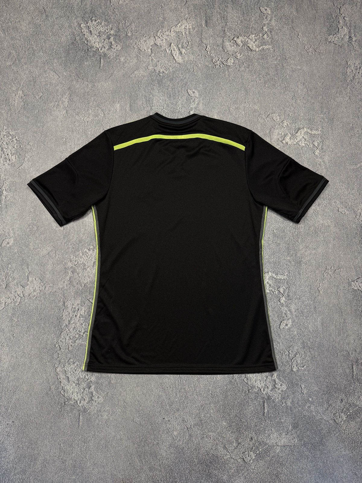 Adidas Adidas Spain 2010 Football Shirt Size US M / EU 48-50 / 2 - 8 Thumbnail