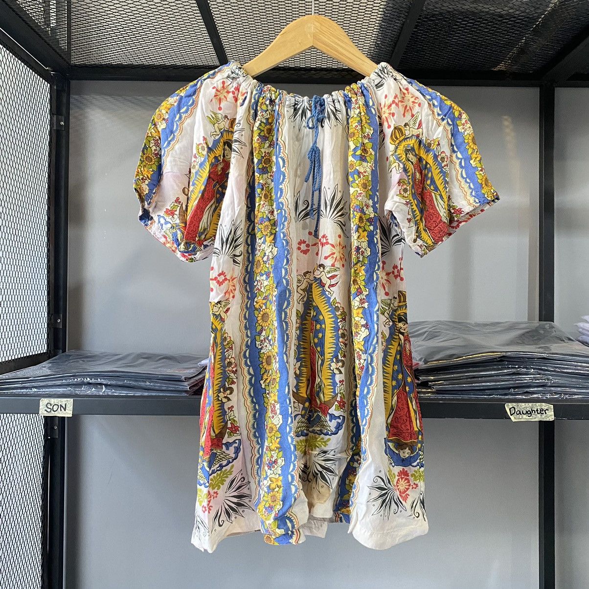Japanese Brand × Vintage Vintage Mexican Folk Art Virgin Mary Off Shoulder Blouse Size M / US 6-8 / IT 42-44 - 1 Thumbnail