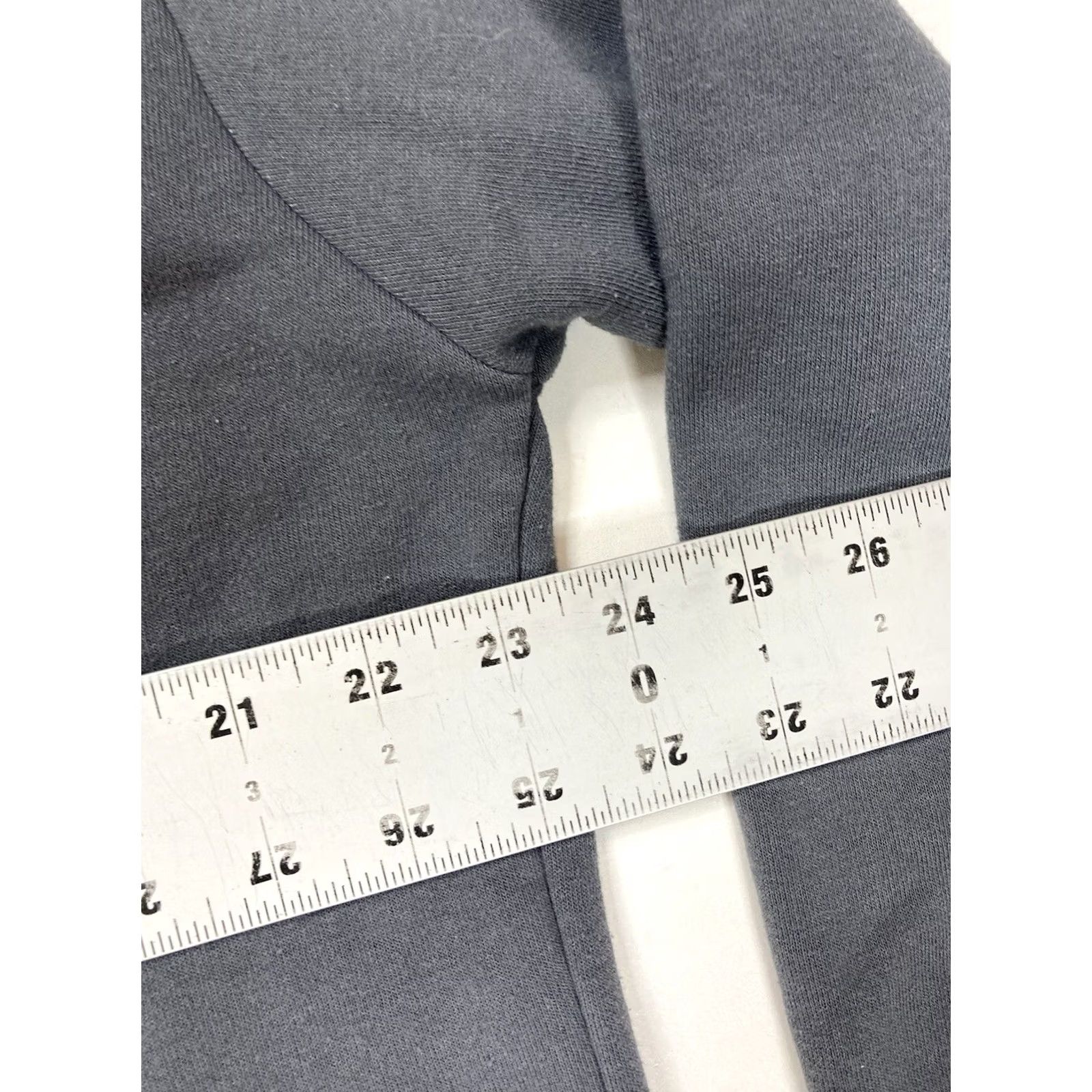 Vintage VINTAGE Pink Floyd Sweatshirt Women Small Gray Crew Neck Pullover Logo Graphic Print Lightweight Casual Summer Winter Fall Spring Size S / US 4 / IT 40 - 6 Thumbnail
