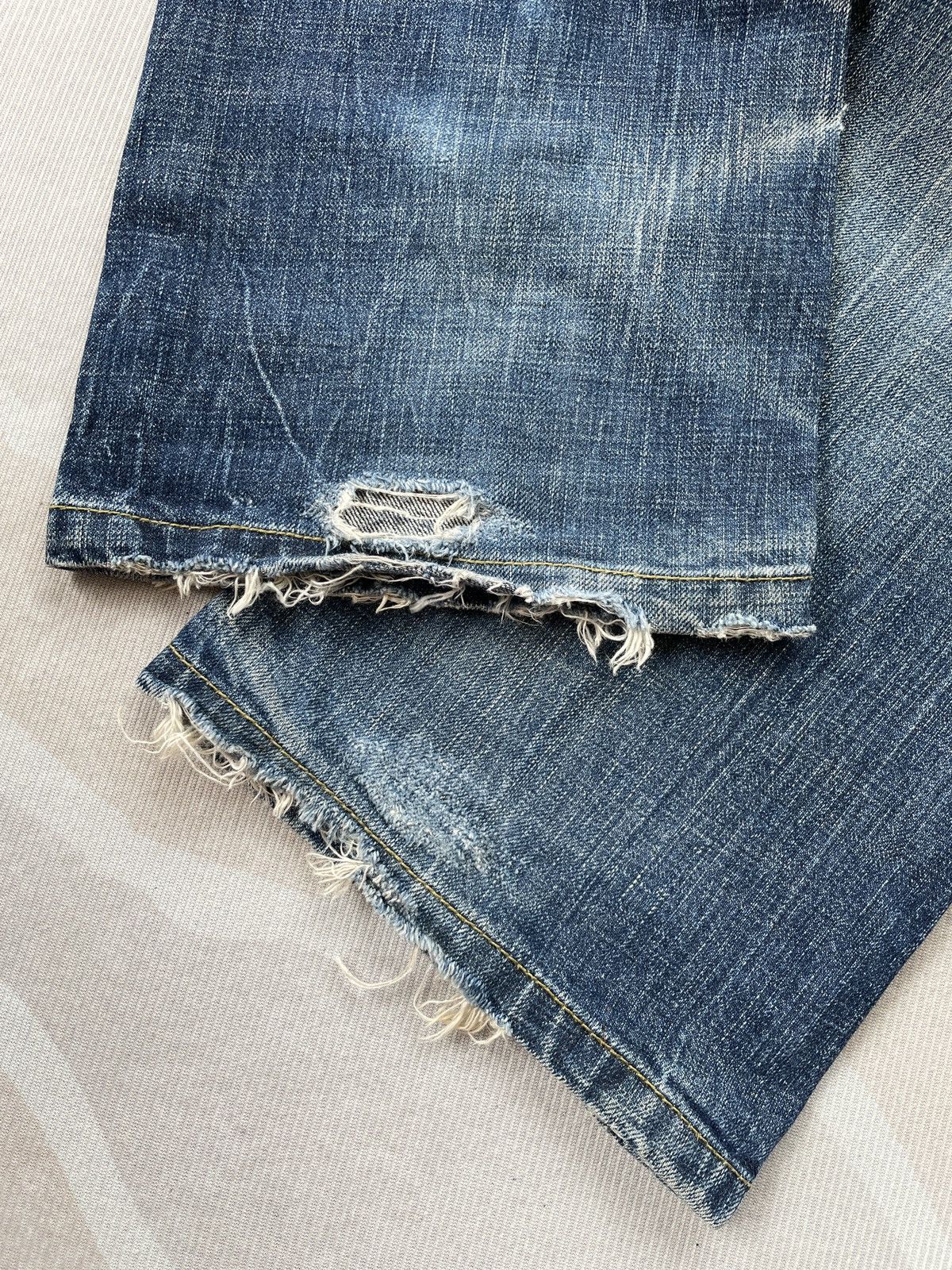 Designer Oct Flash Buckle Back Jeans (P100) Size US 31 - 15 Thumbnail