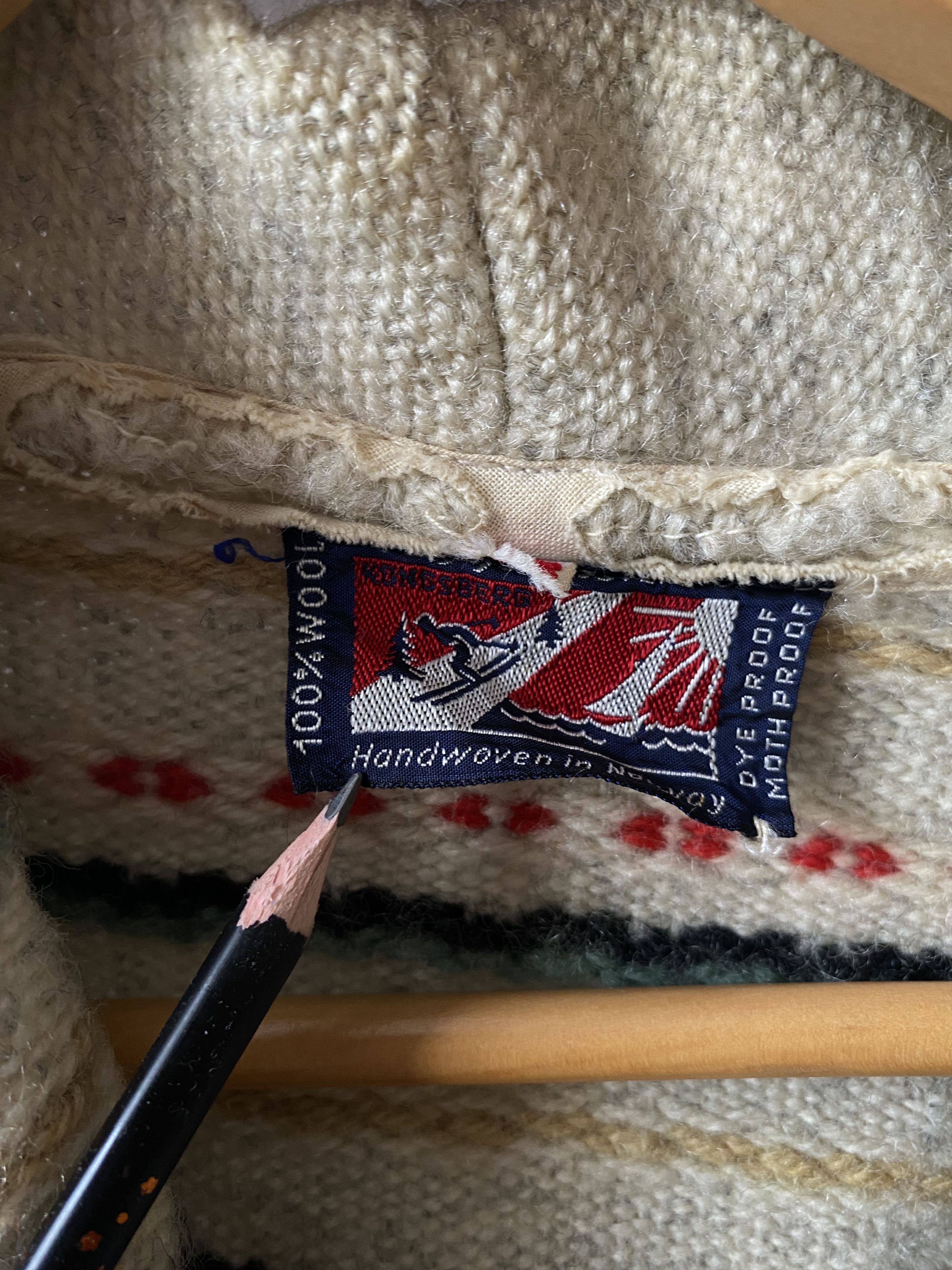 Vintage Hand Woven Made in Norway Wool Sweater Kongsberg Knit Size US S / EU 44-46 / 1 - 4 Thumbnail