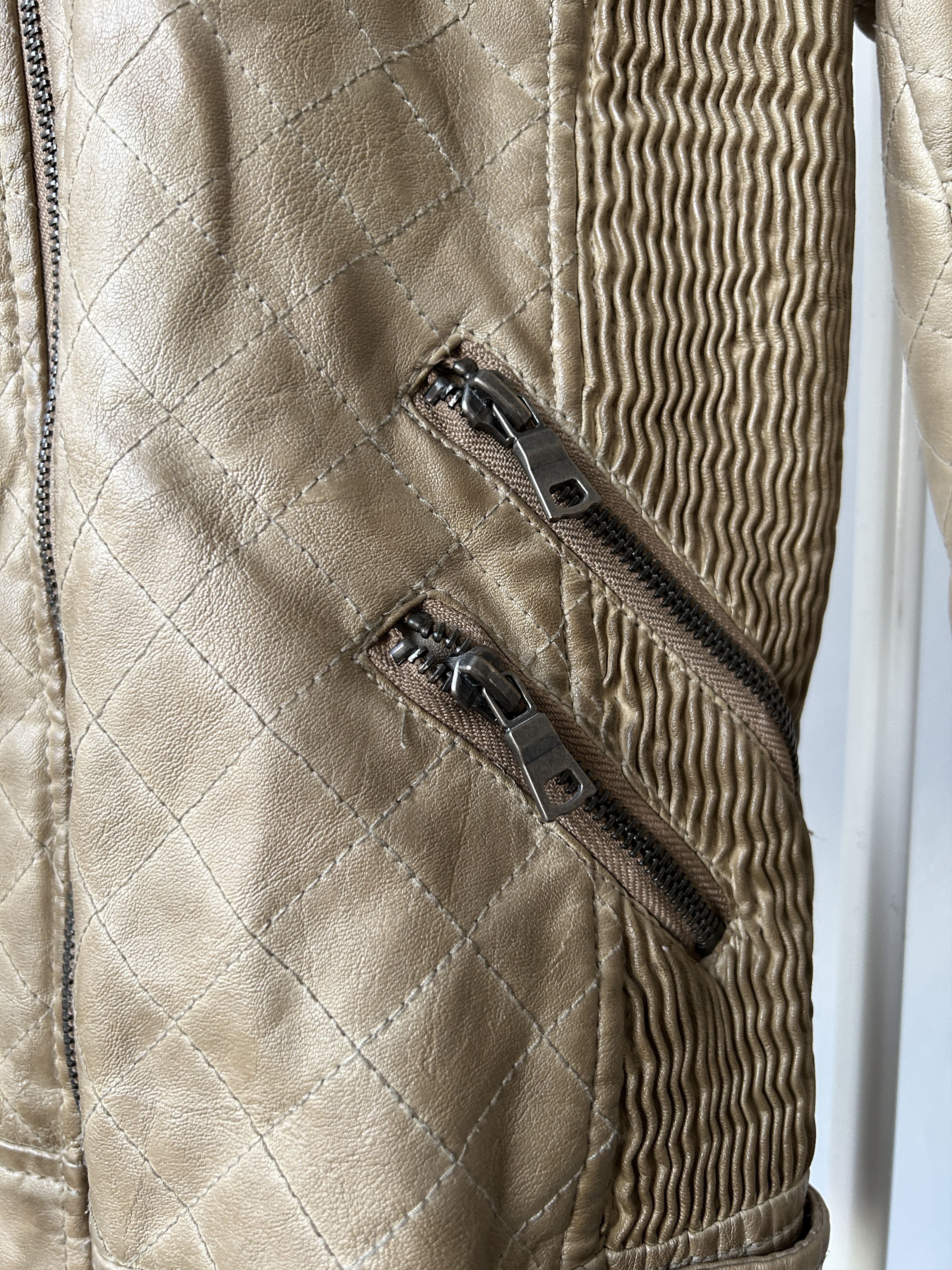 Guess Guess faux leather and faux fur biker jacket Size XS / US 0-2 / IT 36-38 - 10 Thumbnail