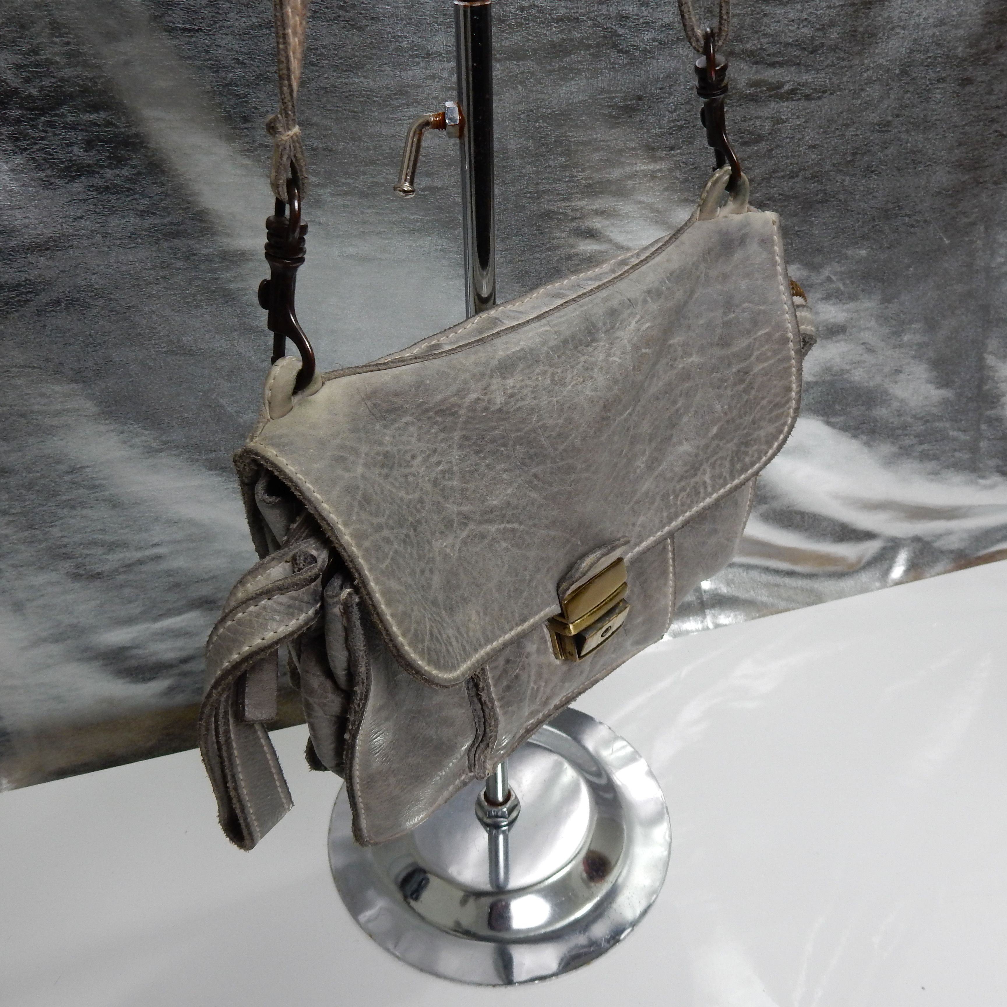Genuine Leather × Vintage Italian designer real leather grey crossbody bag Size ONE SIZE - 4 Thumbnail