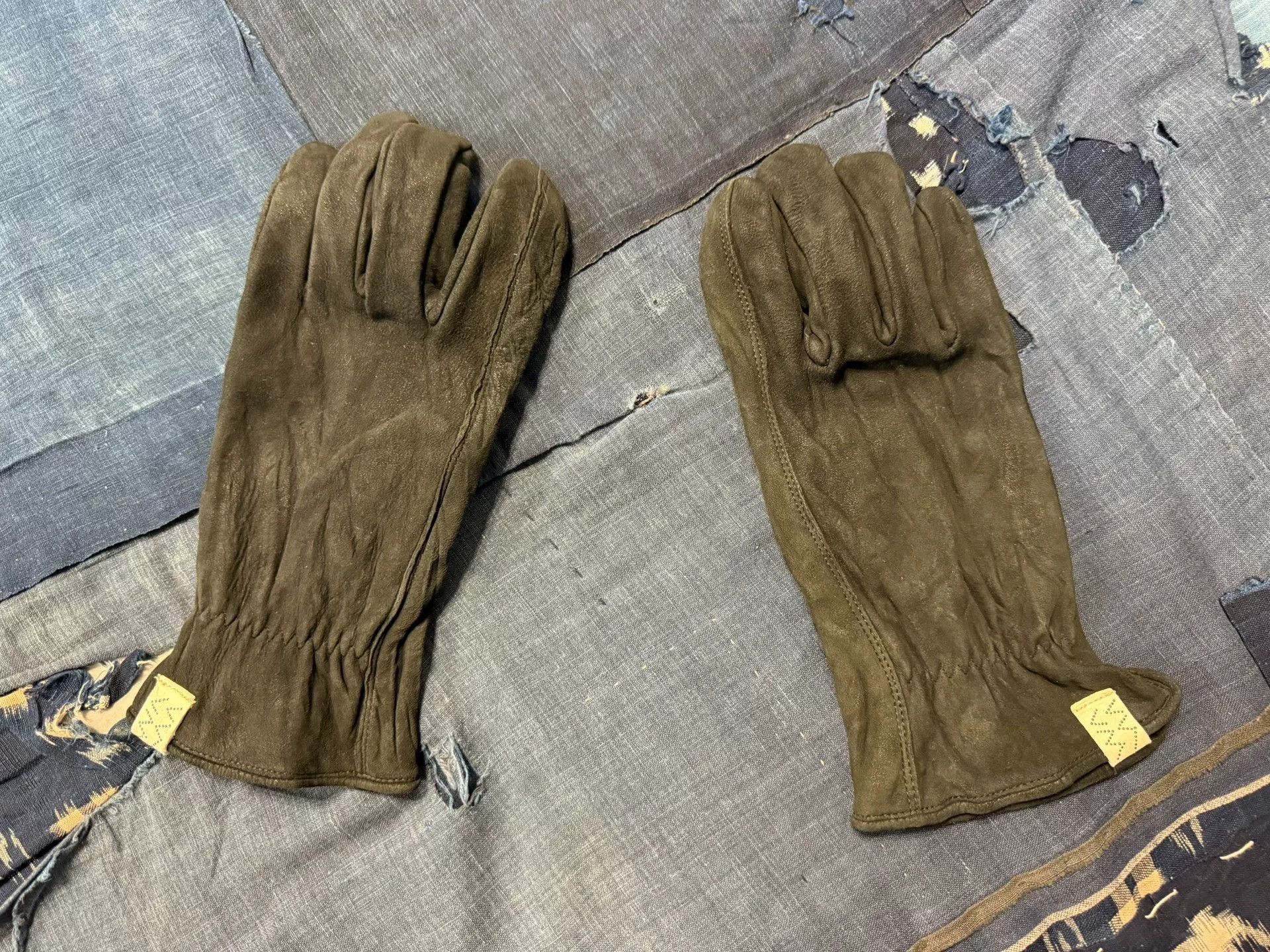 Visvim VISVIM 23AW Suede Leather Gloves Size ONE SIZE - 1 Thumbnail