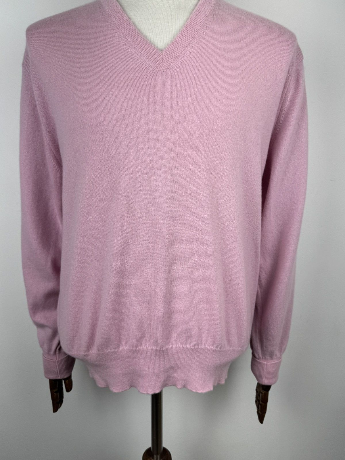 Turnbull & Asser Men’s Turnbull Asser Cashmere V-Neck Sweater size L Size US L / EU 52-54 / 3 - 3 Thumbnail