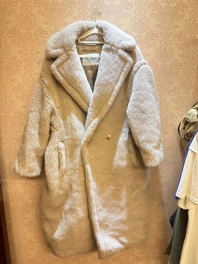 Max Mara Max Mara Milk Tea S Size Long Teddy Size S / US 4 / IT 40 - 1 Thumbnail