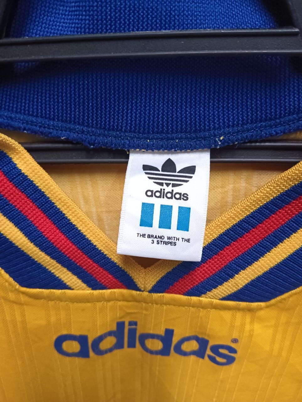 Adidas × Vintage Vintage Adidas Sweden 96/98 template jersey Size US L / EU 52-54 / 3 - 5 Thumbnail