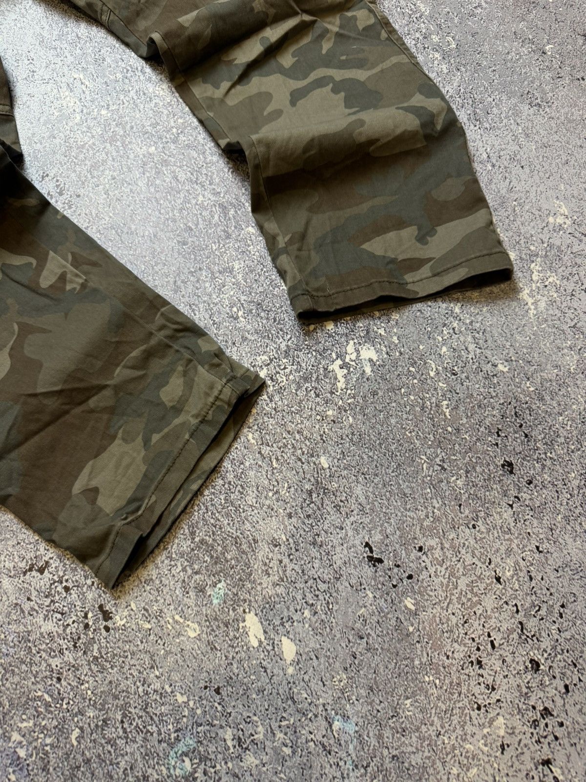 Wrangler CRAZY WRANGLER MULTIPOCKET TACTICAL CAMO PANTS Size US 36 / EU 52 - 3 Thumbnail