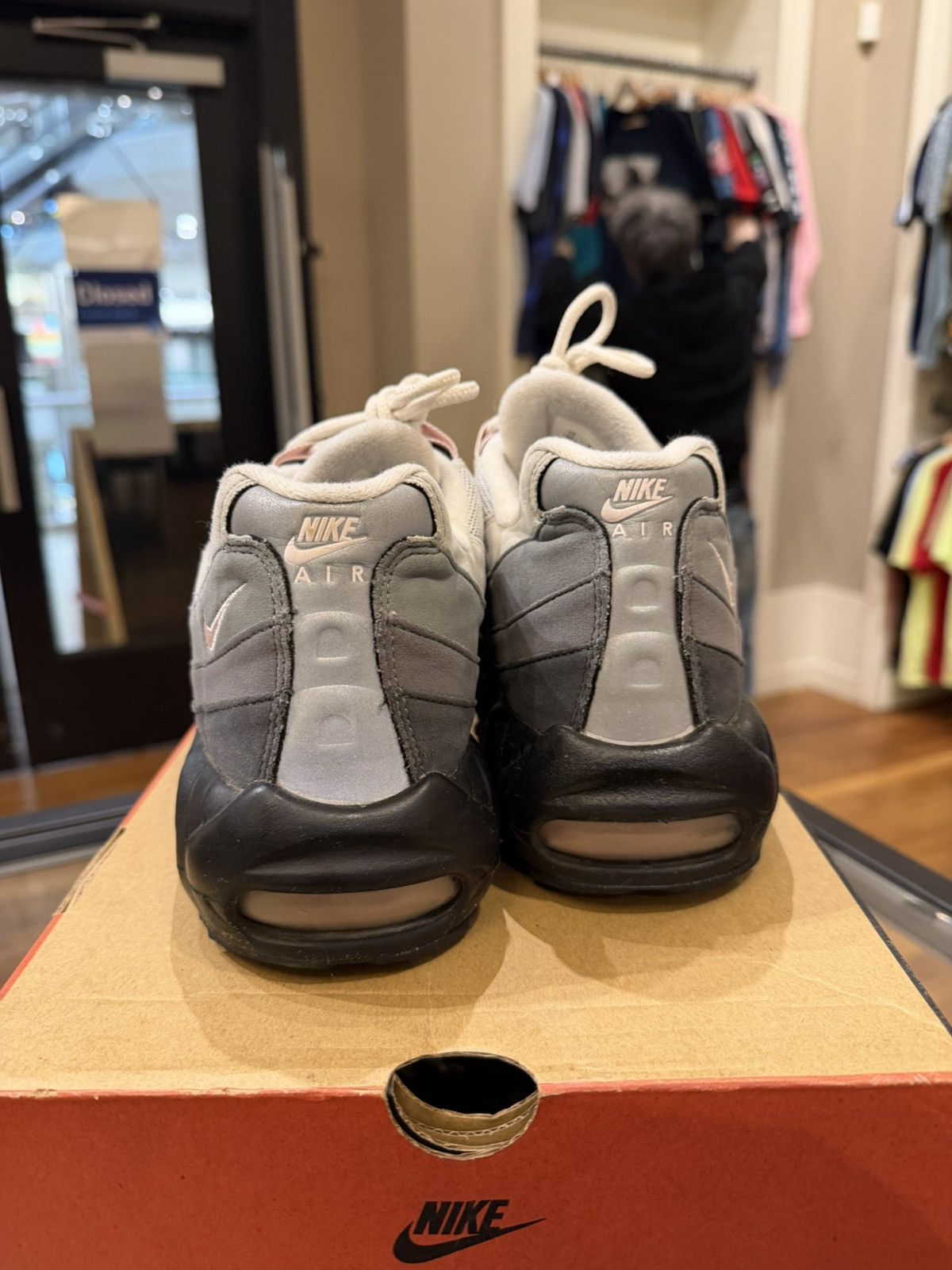 Nike Nike Air Max 95 ‘Bjg Bubble Pink Foam’ Size US 11 / EU 44 - 7 Thumbnail