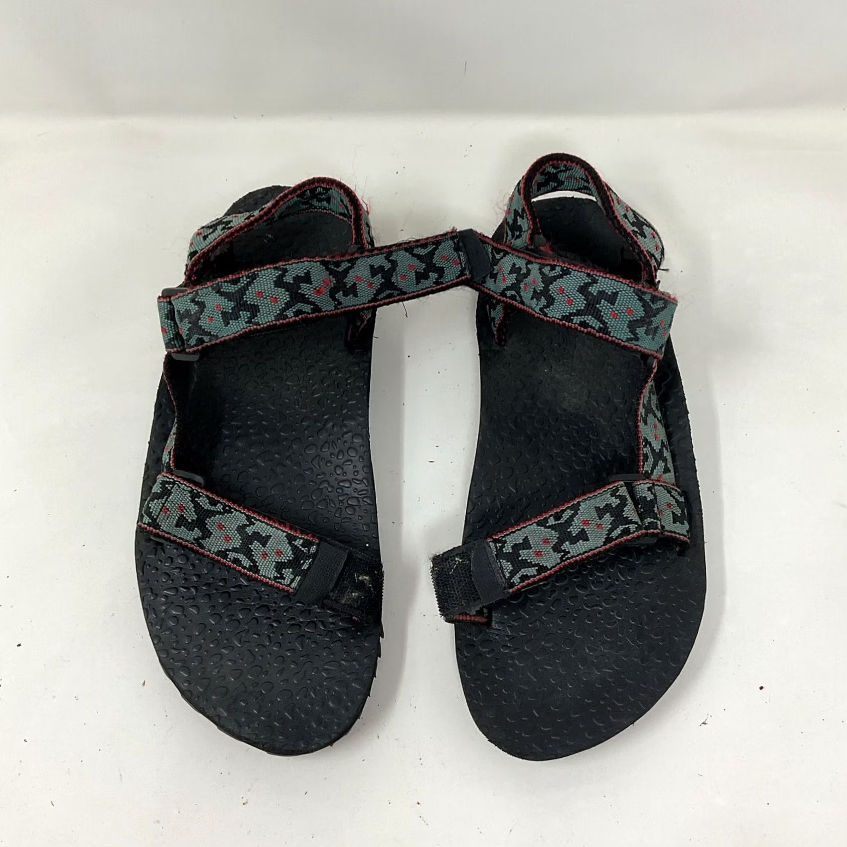 Teva VINTAGE CUDA Black Tribal Teva 9 Minimalist Hiking Running Sandals Men Adult 9 Black 90s Sneaker Hiking 90s Mens Size US 9 / EU 42 - 3 Thumbnail