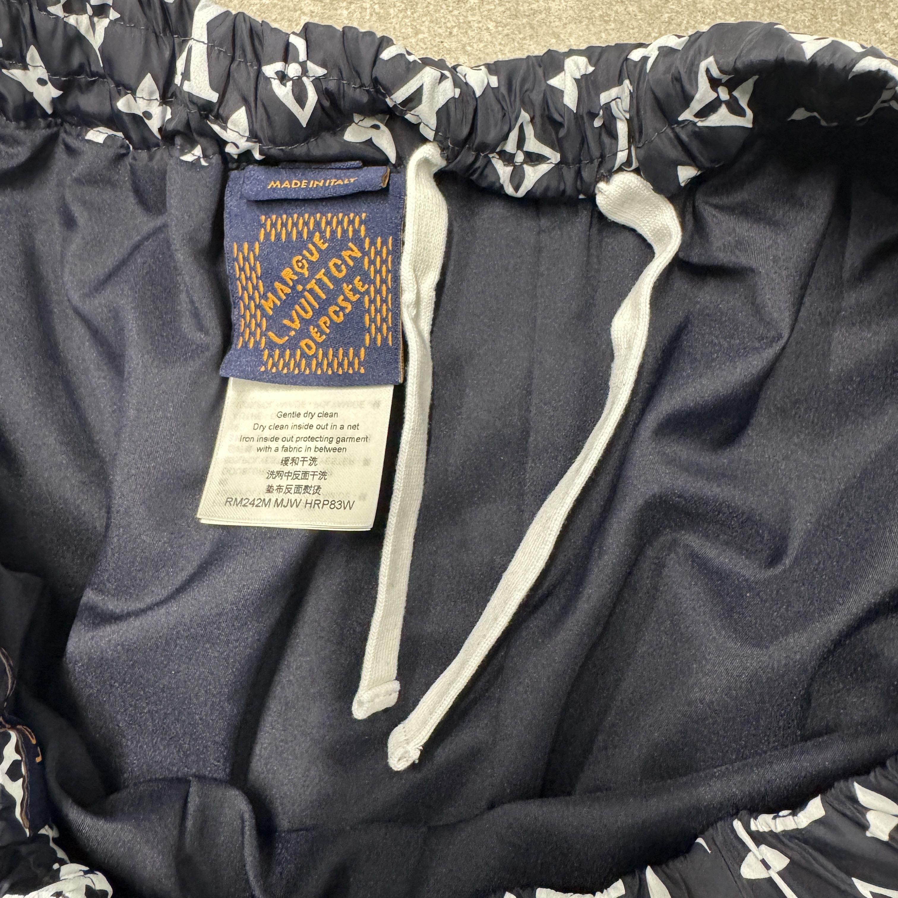 Louis Vuitton Louis Vuitton 1AFWQB Monogram Track Pants RRP £1720 Size US 30 / EU 46 - 10 Thumbnail