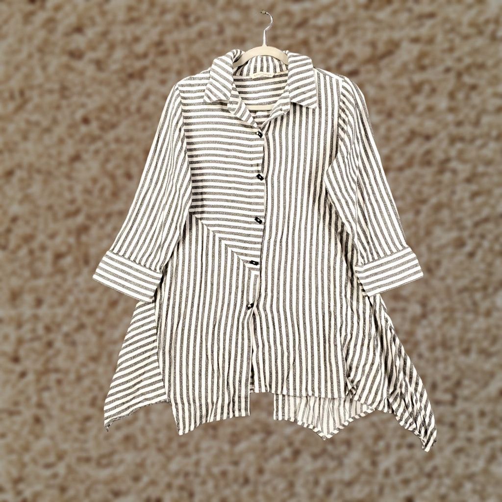 Soft Surroundings Soft Surroundings Tunic Shirt Womens M Black White Striped Button Up Read Size M / US 6-8 / IT 42-44 - 1 Thumbnail