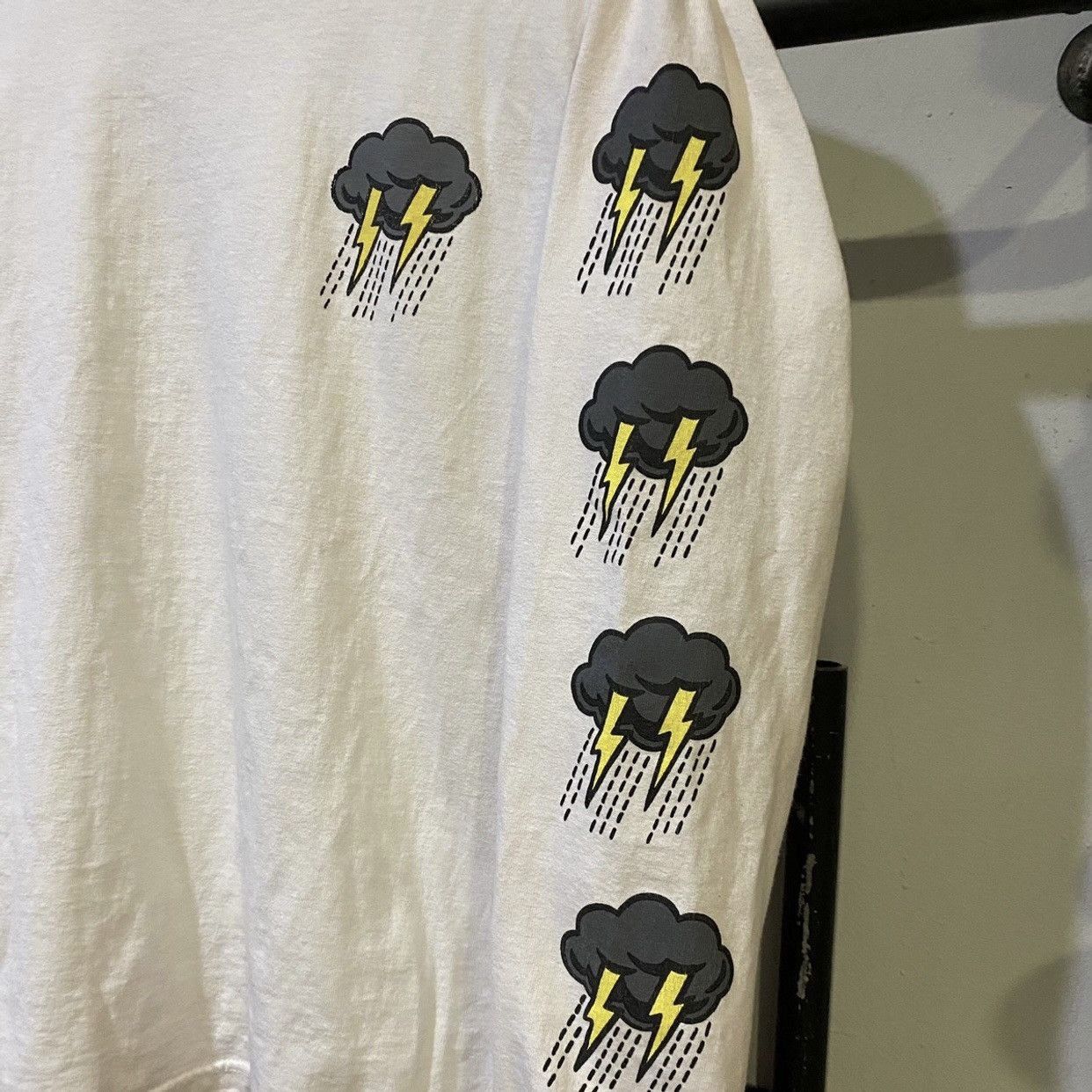 Bounty Hunter 2000s Bounty hunter Rainy Thunder Side tape longsleeve shirt Size US M / EU 48-50 / 2 - 3 Thumbnail