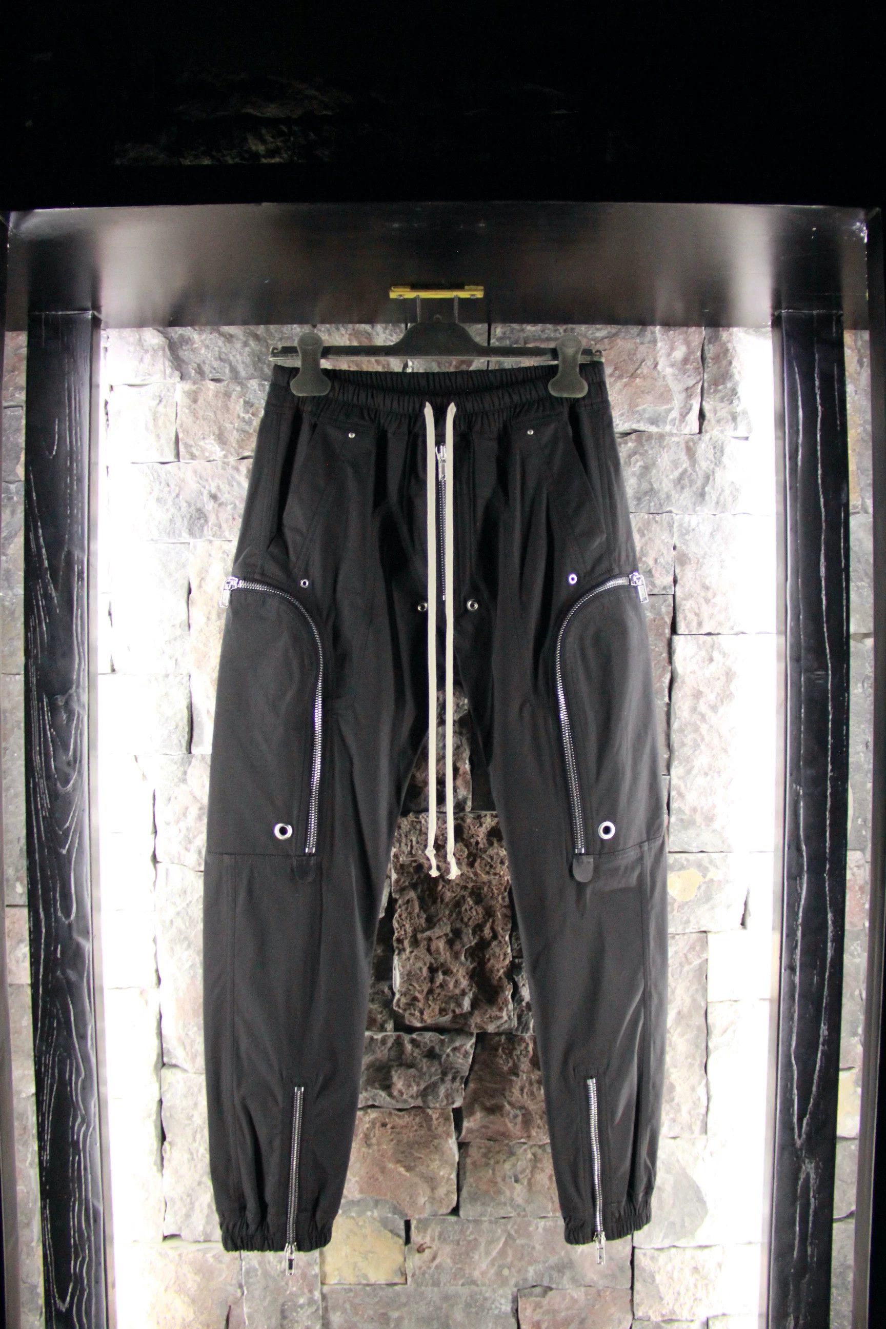 Rick Owens Rick Owens Black Casual Pants Men 30 Size US 30 / EU 46 - 1 Thumbnail