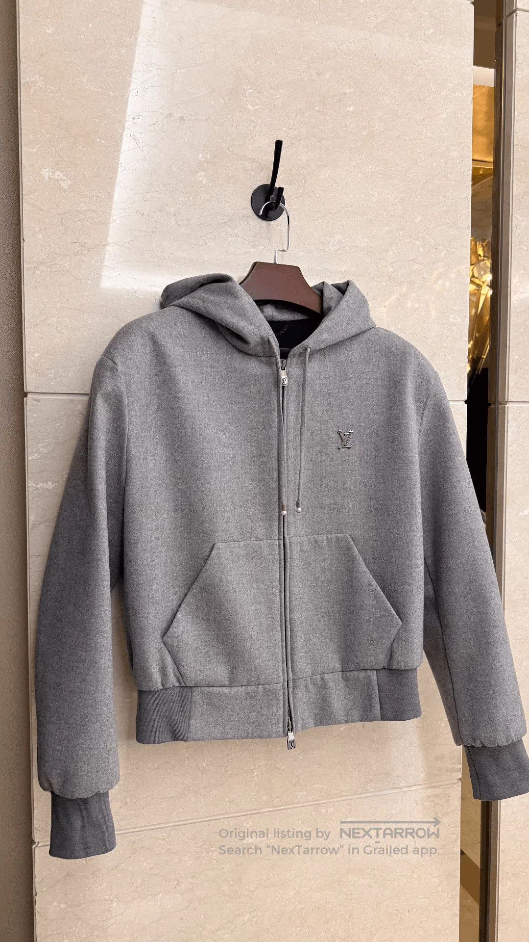 Louis Vuitton lv wool jacket with large logo. Size US L / EU 52-54 / 3 - 1 Thumbnail