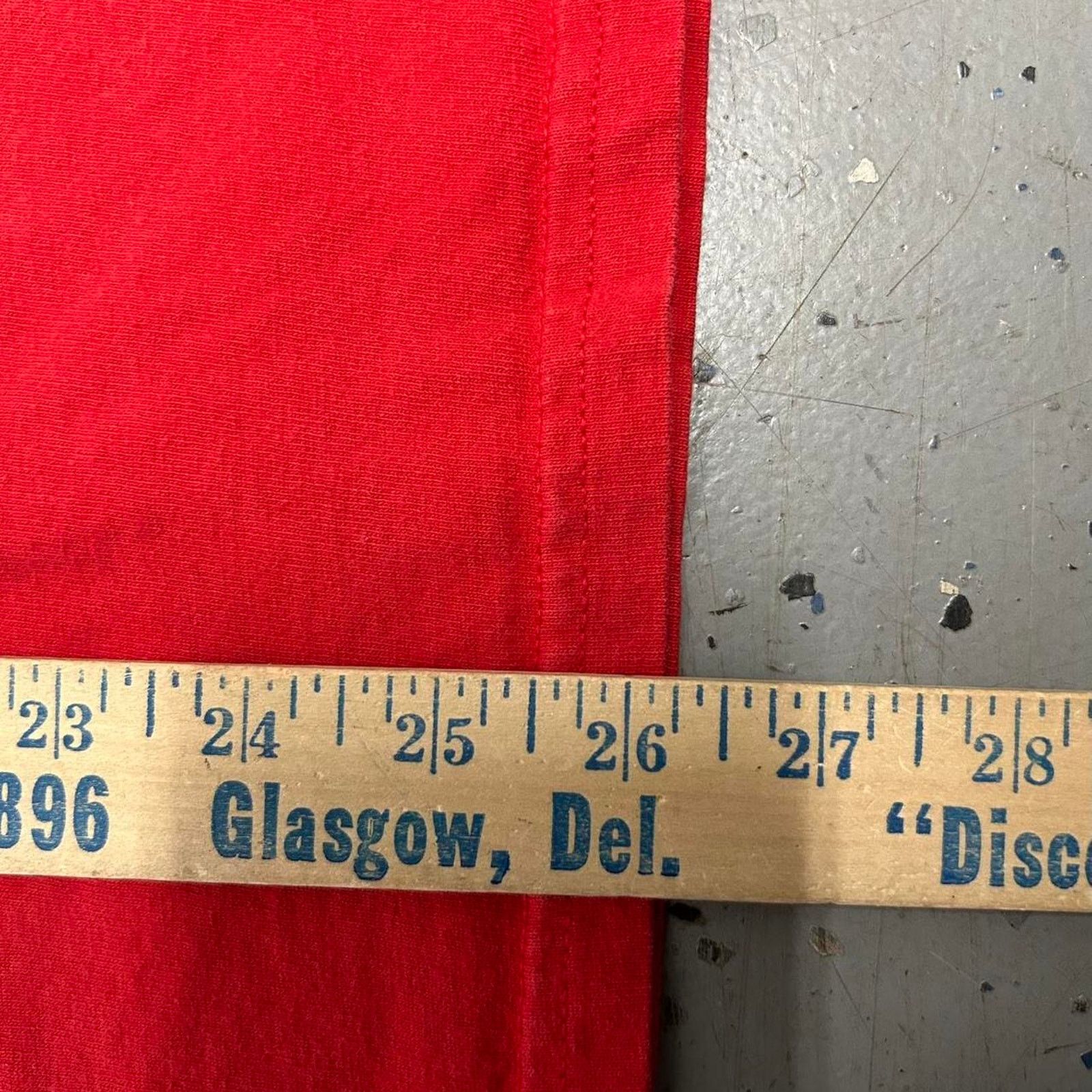 Gildan Y2K Red "One Cat Short Of Crazy" graphic tee Size L / US 10 / IT 46 - 6 Thumbnail