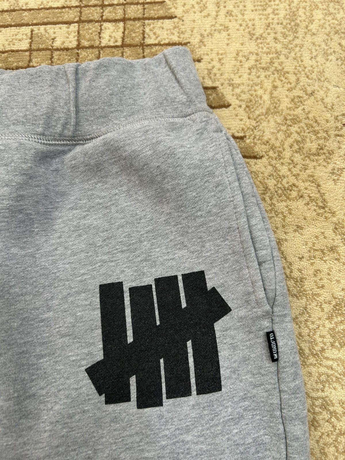 Undefeated Undefeated 5 Strike Gray Sweatpants Size US 32 / EU 48 - 5 Thumbnail