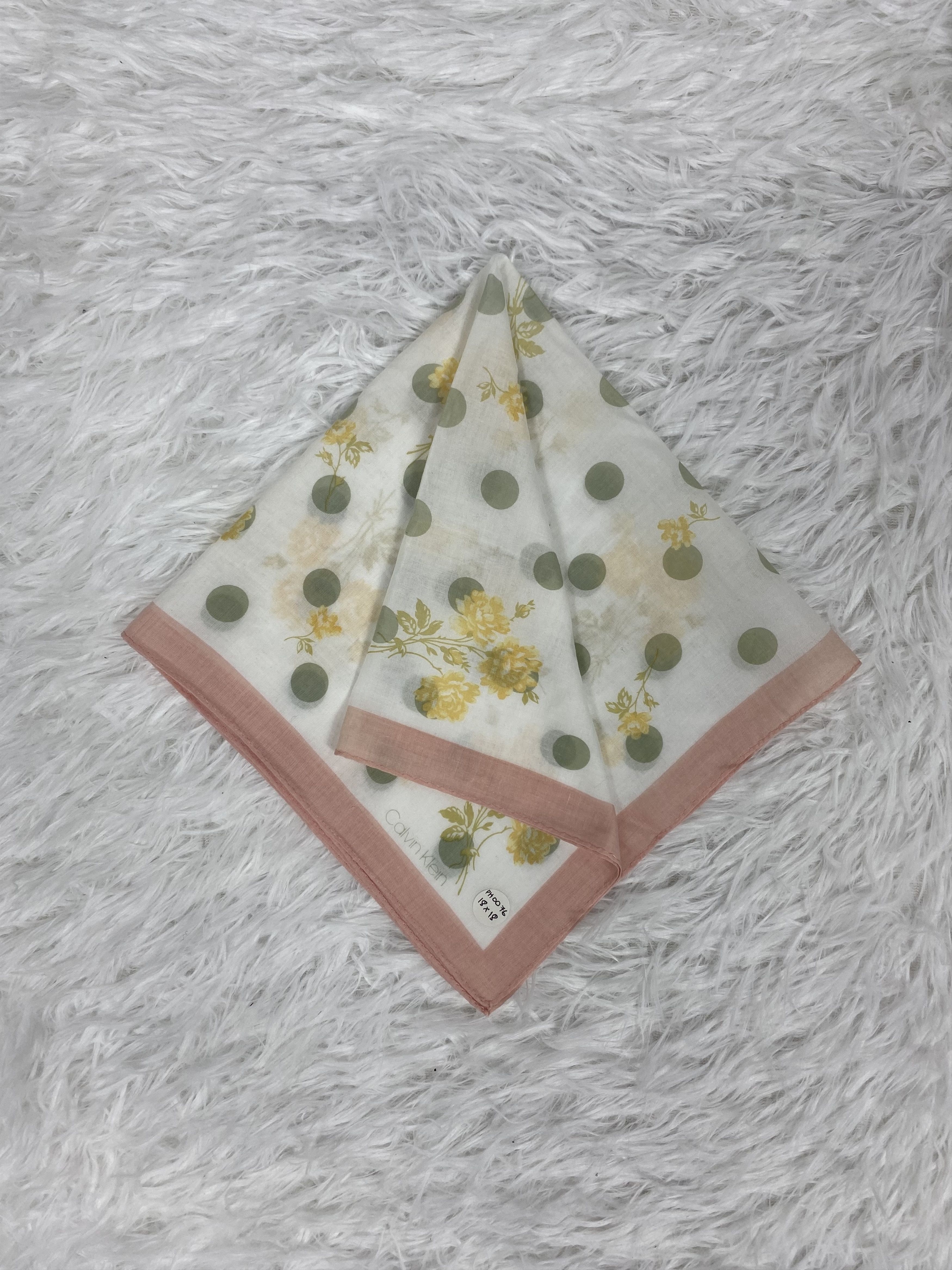 Calvin Klein Vintage Calvin Klein Handkerchief PH0076 Size ONE SIZE - 1 Thumbnail