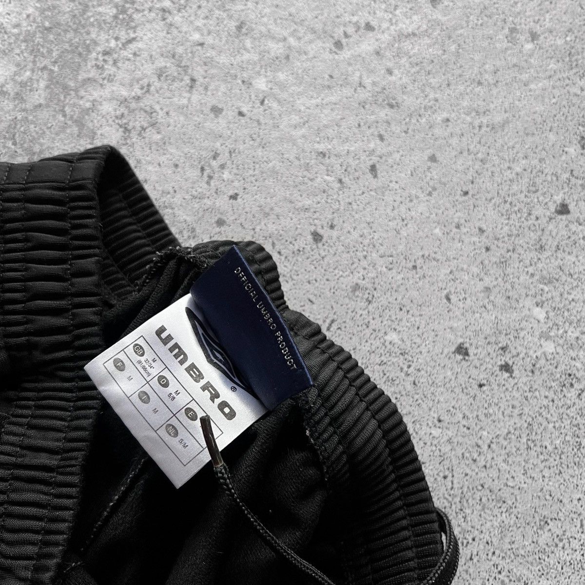 Umbro × Vintage Umbro Mens Black Vintage 90s Track Pants Y2K Small Logo Size US 32 / EU 48 - 9 Thumbnail