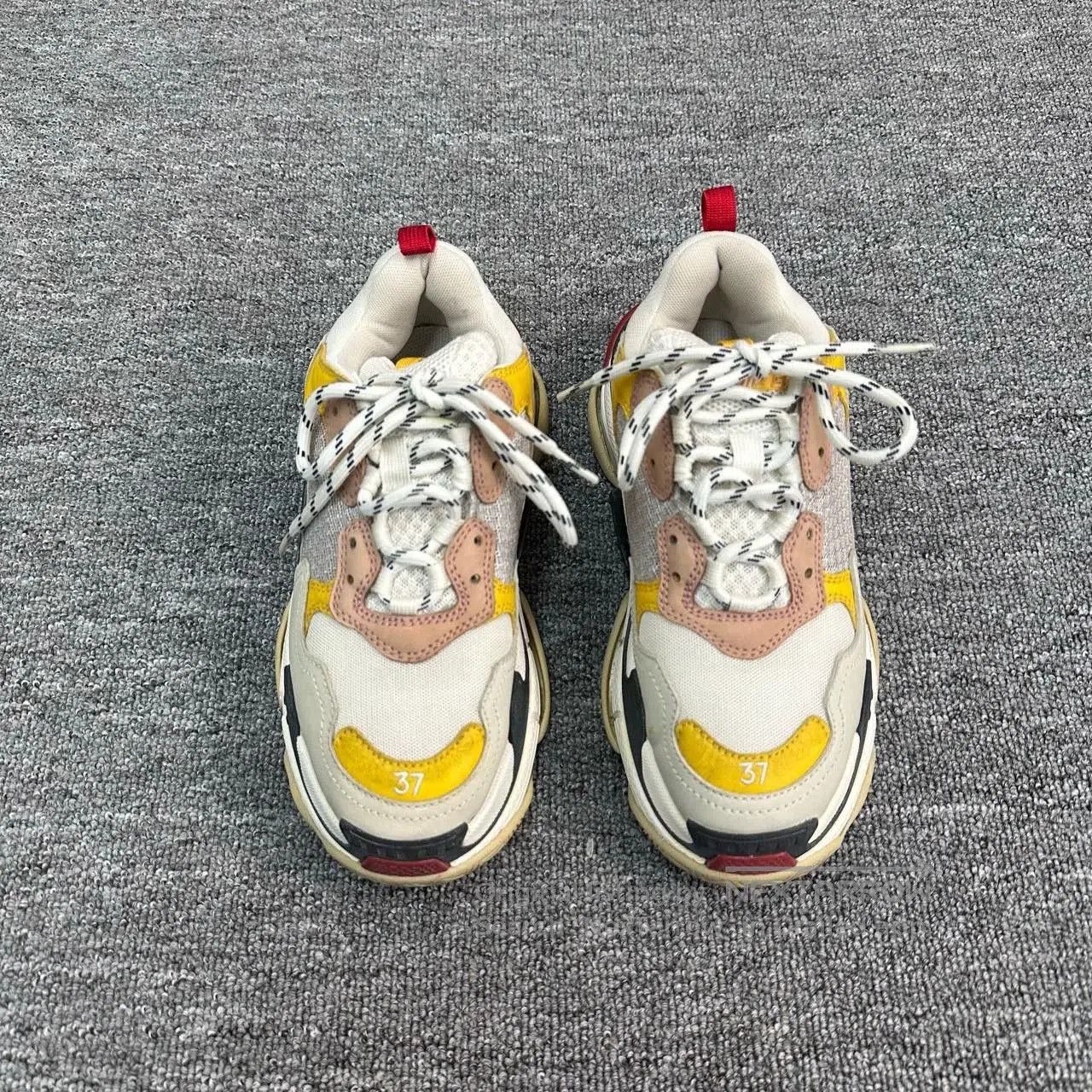 Balenciaga balenciaga triple s dad shoes in yellow white. Size US 6.5 / EU 39-40 - 2 Thumbnail