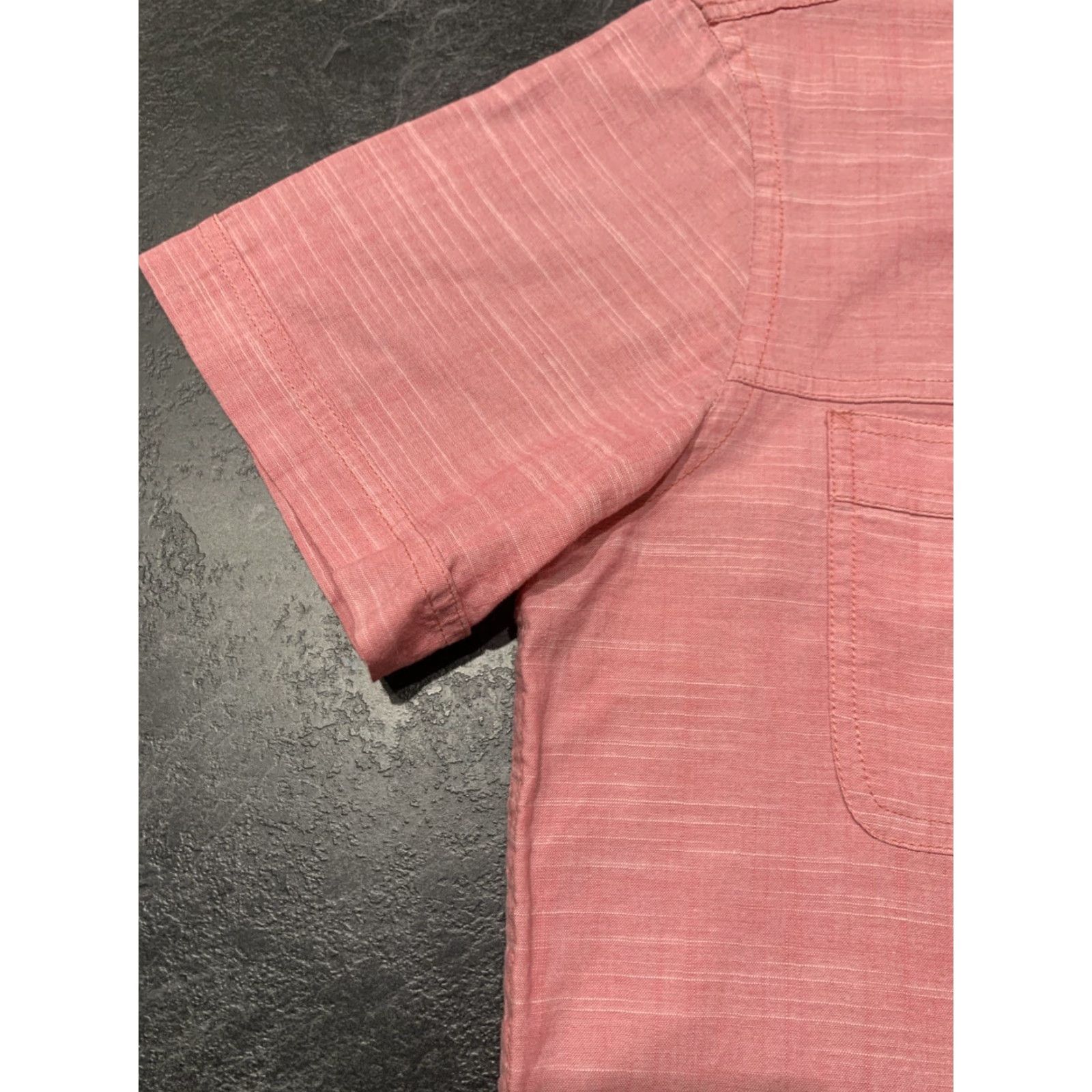Izod VINTAGE IZOD Saltwater Classic Men's Short Sleeve Button-Up Shirt Pink 44 Chest Casual Size US M / EU 48-50 / 2 - 5 Thumbnail
