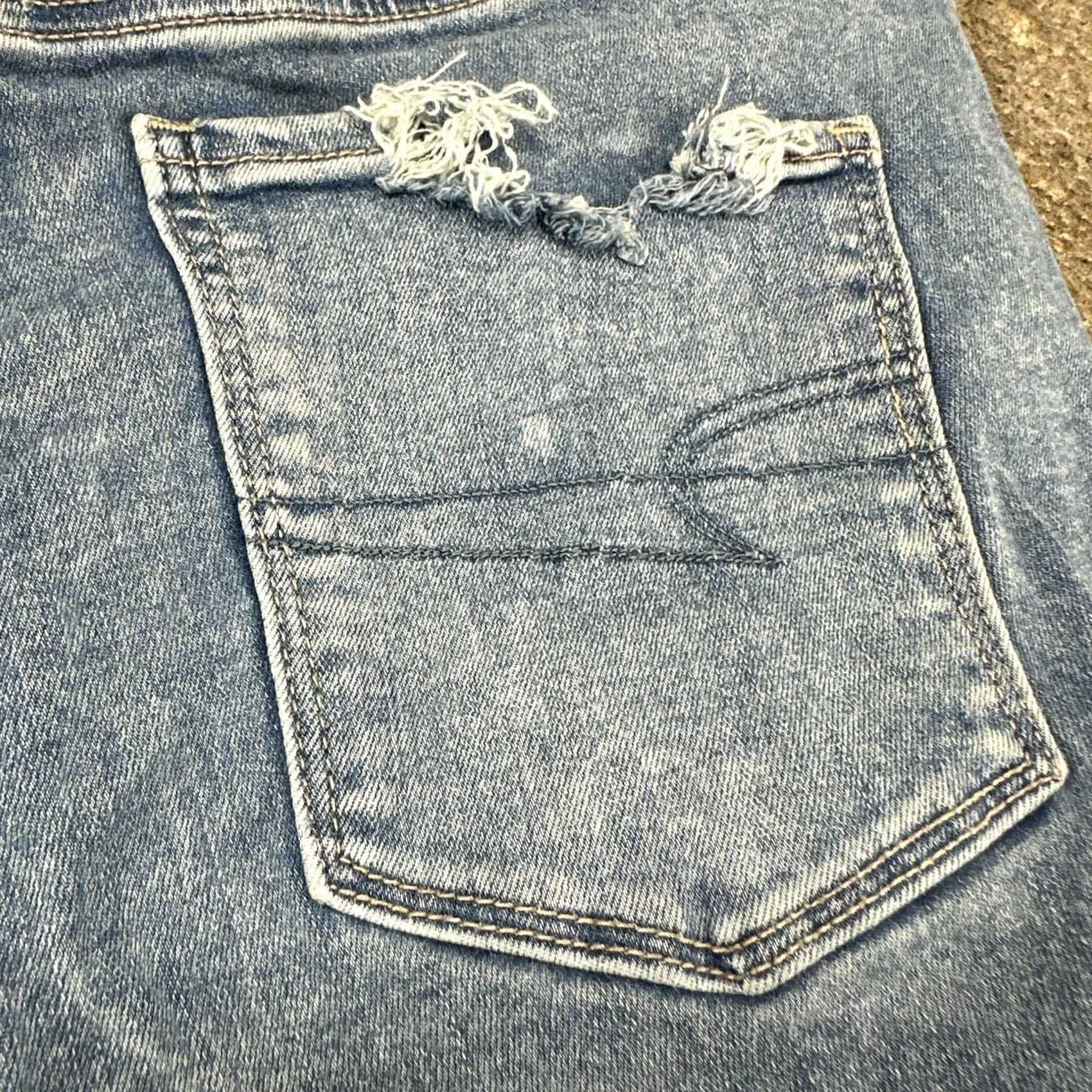 American Eagle Outfitters American Eagle Outfitters Jeans Womens 12 Blue Super Hi Rise Flare Stretch Distressed Regular 5-Pocket Denim Inseam 33 Size 34" / US 12 / IT 48 - 5 Thumbnail