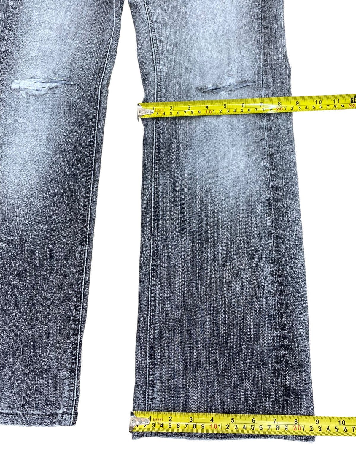 Japanese Brand Japanese Brand Faded Wash Ripped Style Flare Jeans Size US 32 / EU 48 - 9 Thumbnail