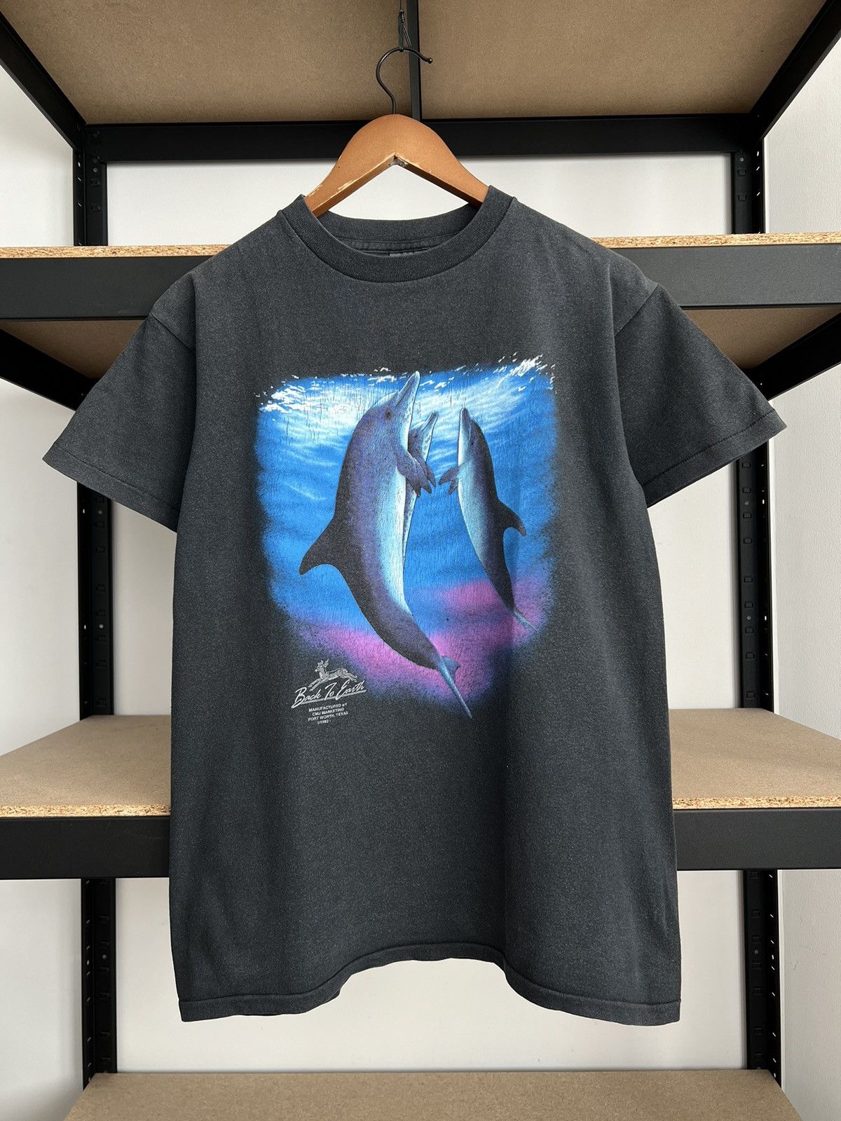 Vintage Vintage 1992 3D Emblem Dolphins Back to Earth Black T-shirt Size US M / EU 48-50 / 2 - 3 Thumbnail