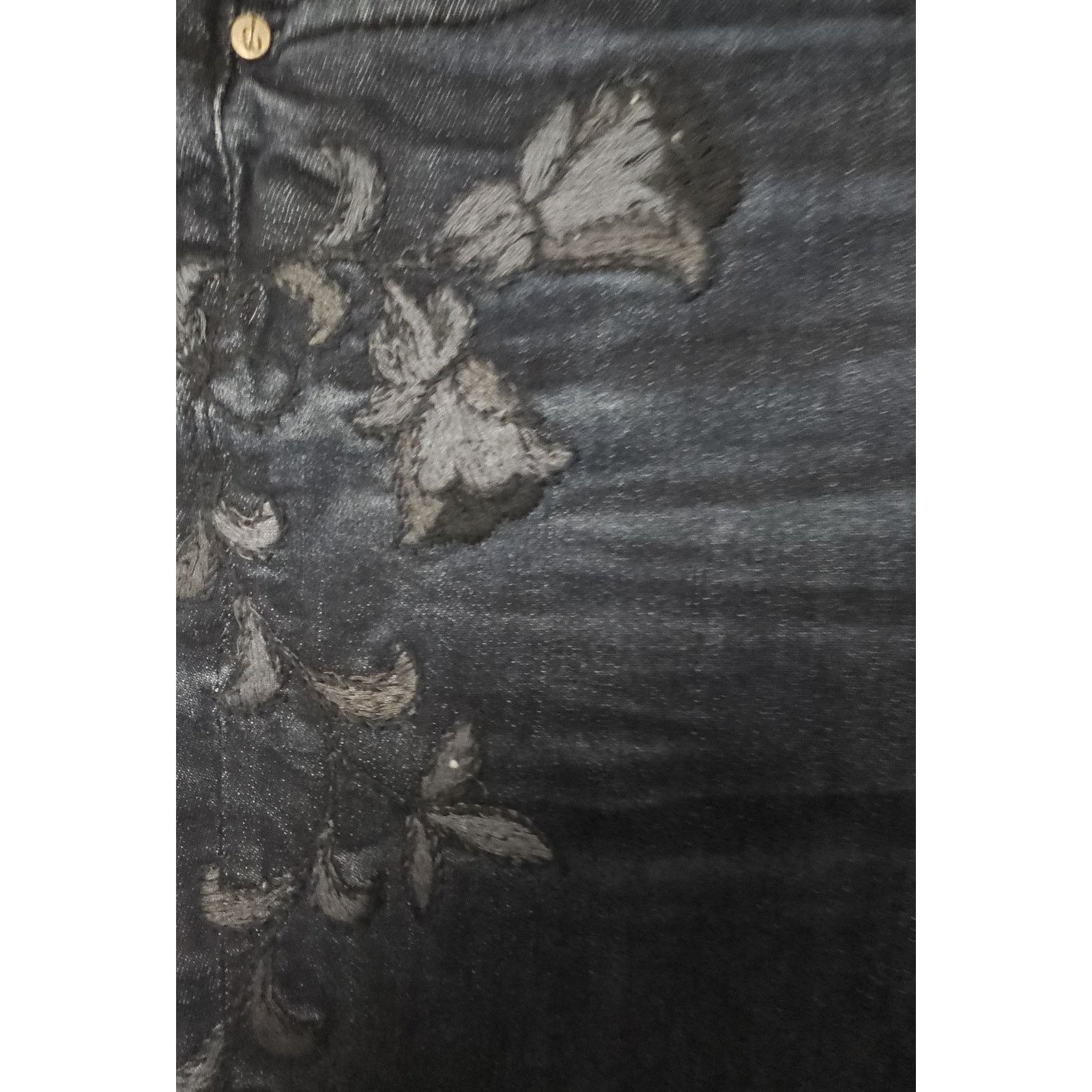Other Driftwood Marilyn Boho Embroidered FLoral Dark Wash Jeans 26 Size 26" / US 2 / IT 38 - 5 Thumbnail