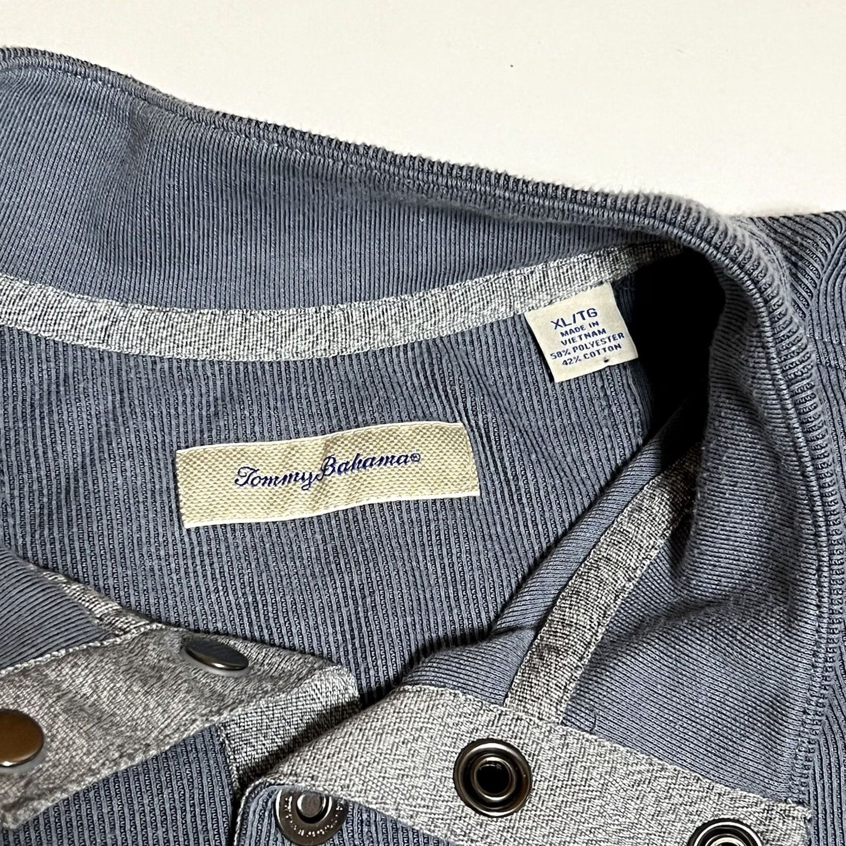 Tommy Bahama Tommy Bahama Sweater Mens XL Gray Mock Neck Pullover Knit - Button Snap Henley Casual Beach Classic Modern Embroidered Logo Size US XL / EU 56 / 4 - 7 Thumbnail