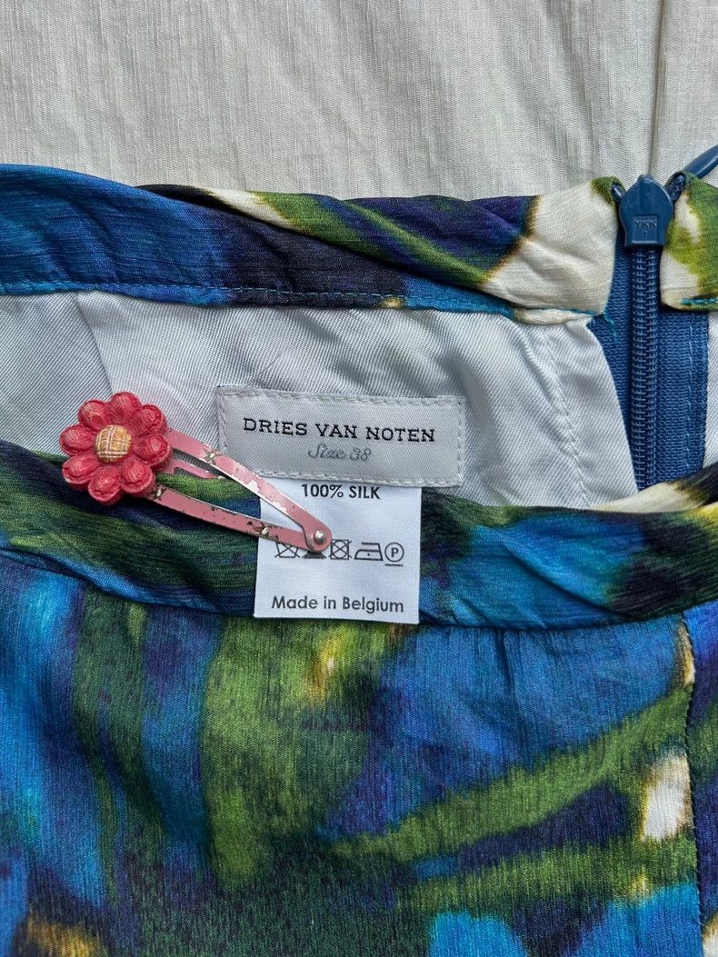 Dries Van Noten DRIES VAN NOTEN size:38 Blue fashion printed silk skirt Size 37" - 8 Thumbnail