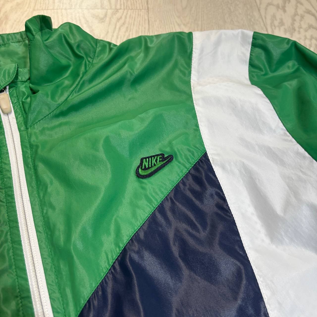 Nike Vintage Nike nylon jacket Size:L Size US L / EU 52-54 / 3 - 5 Thumbnail