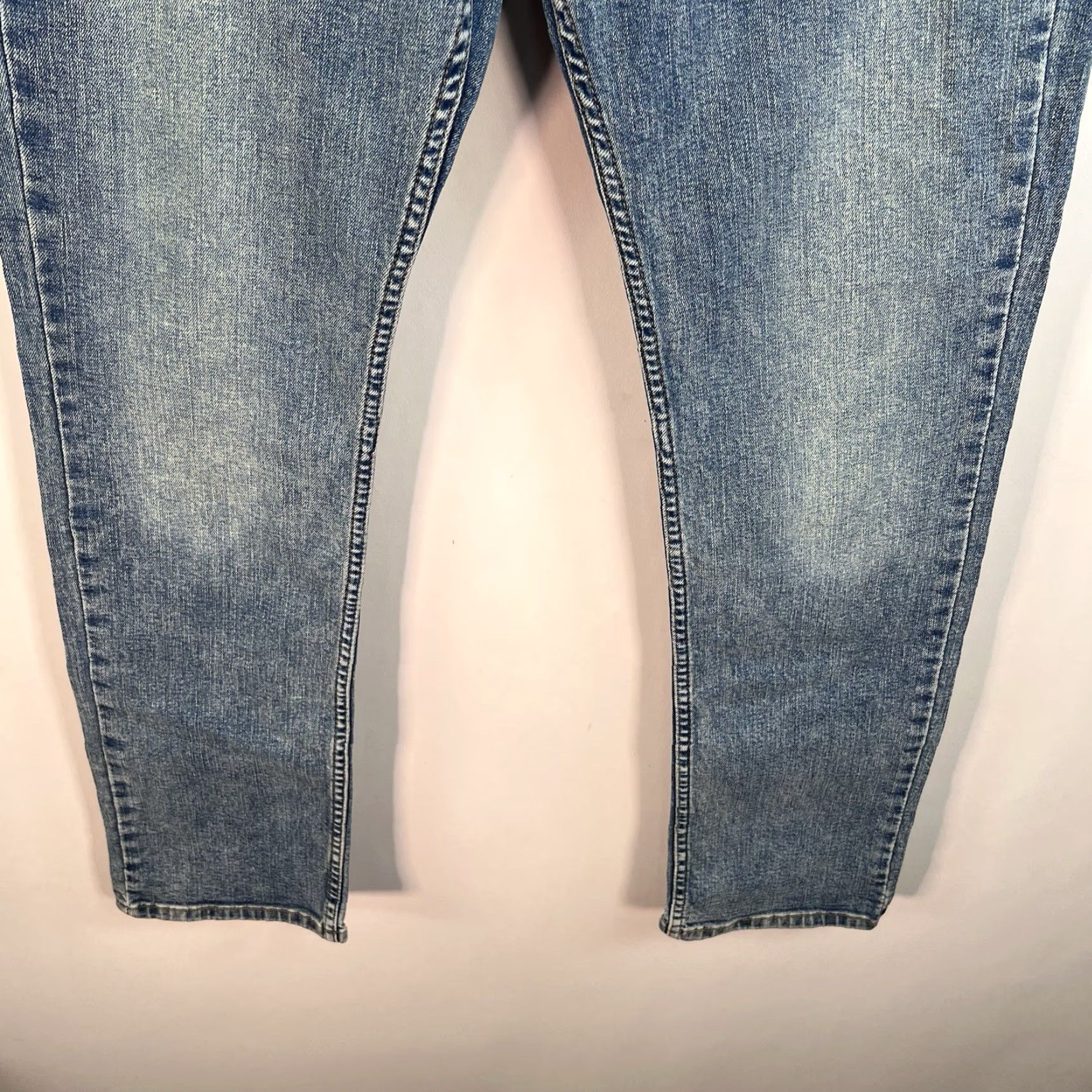 Levi's VINTAGE Levi's 511 Slim Fit Jeans Mens Size 32 x 32 Blue Denim 2010s Size US 32 / EU 48 - 4 Thumbnail