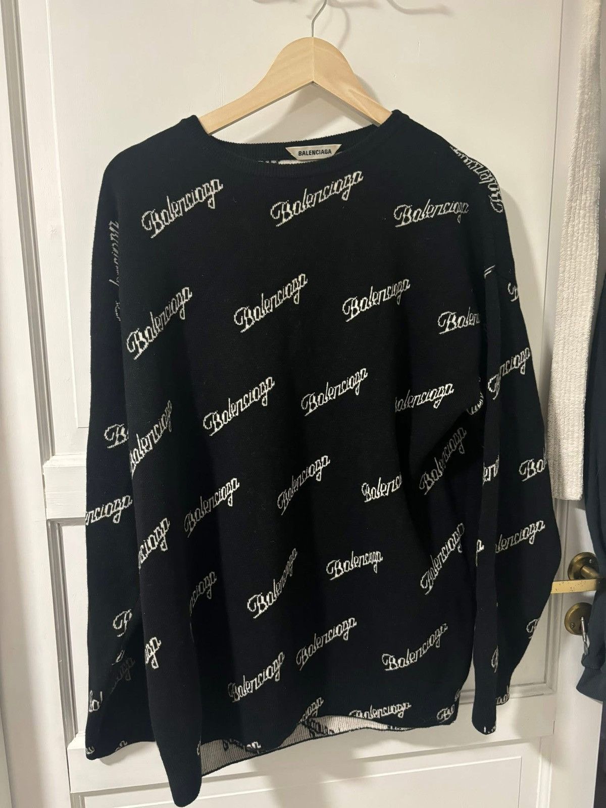 Balenciaga All over logo sweater Size US L / EU 52-54 / 3 - 1 Thumbnail