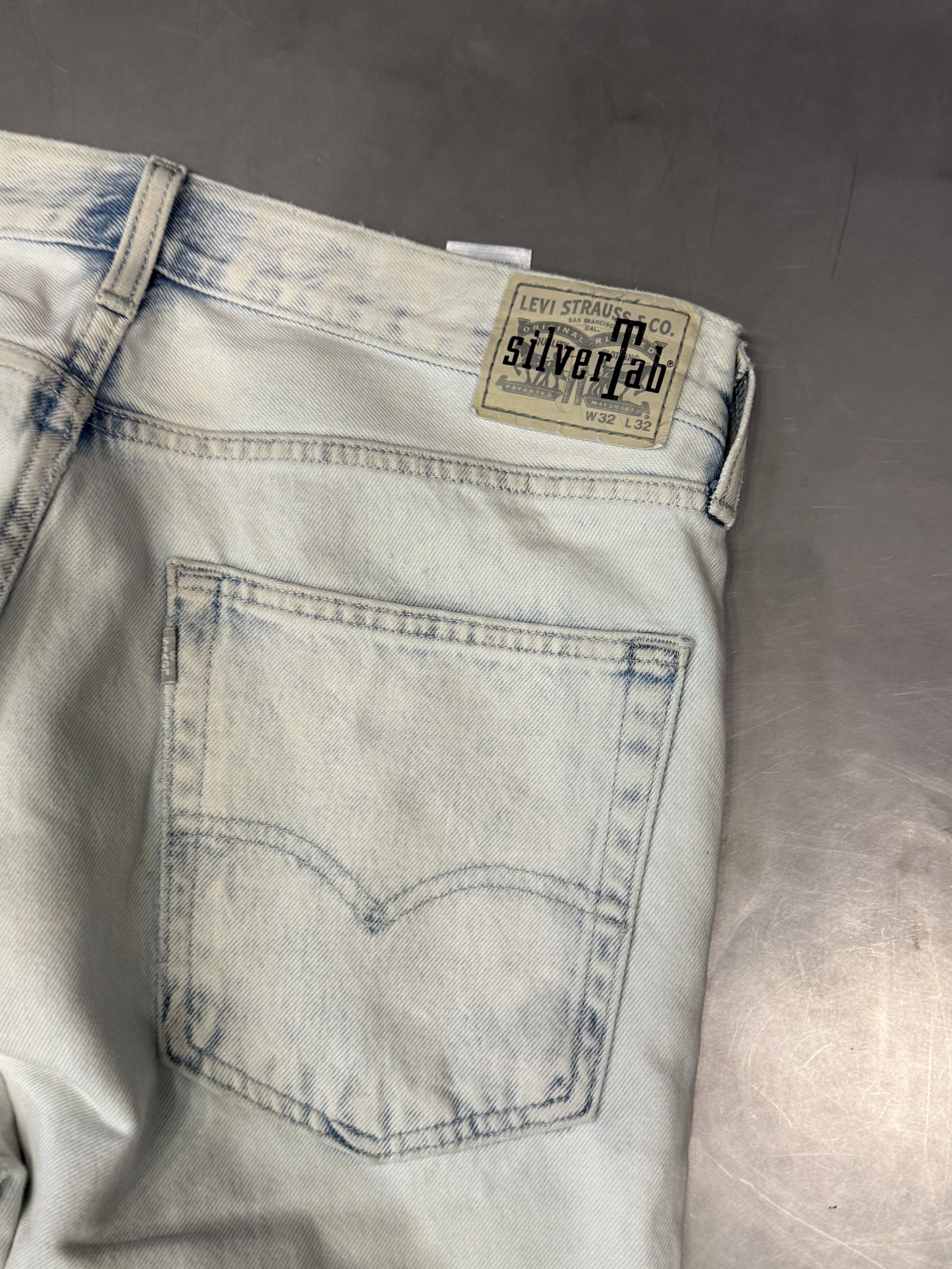 Levi's Y2K washed and faded Levi's Silver Tab baggy denim Size US 32 / EU 48 - 5 Thumbnail
