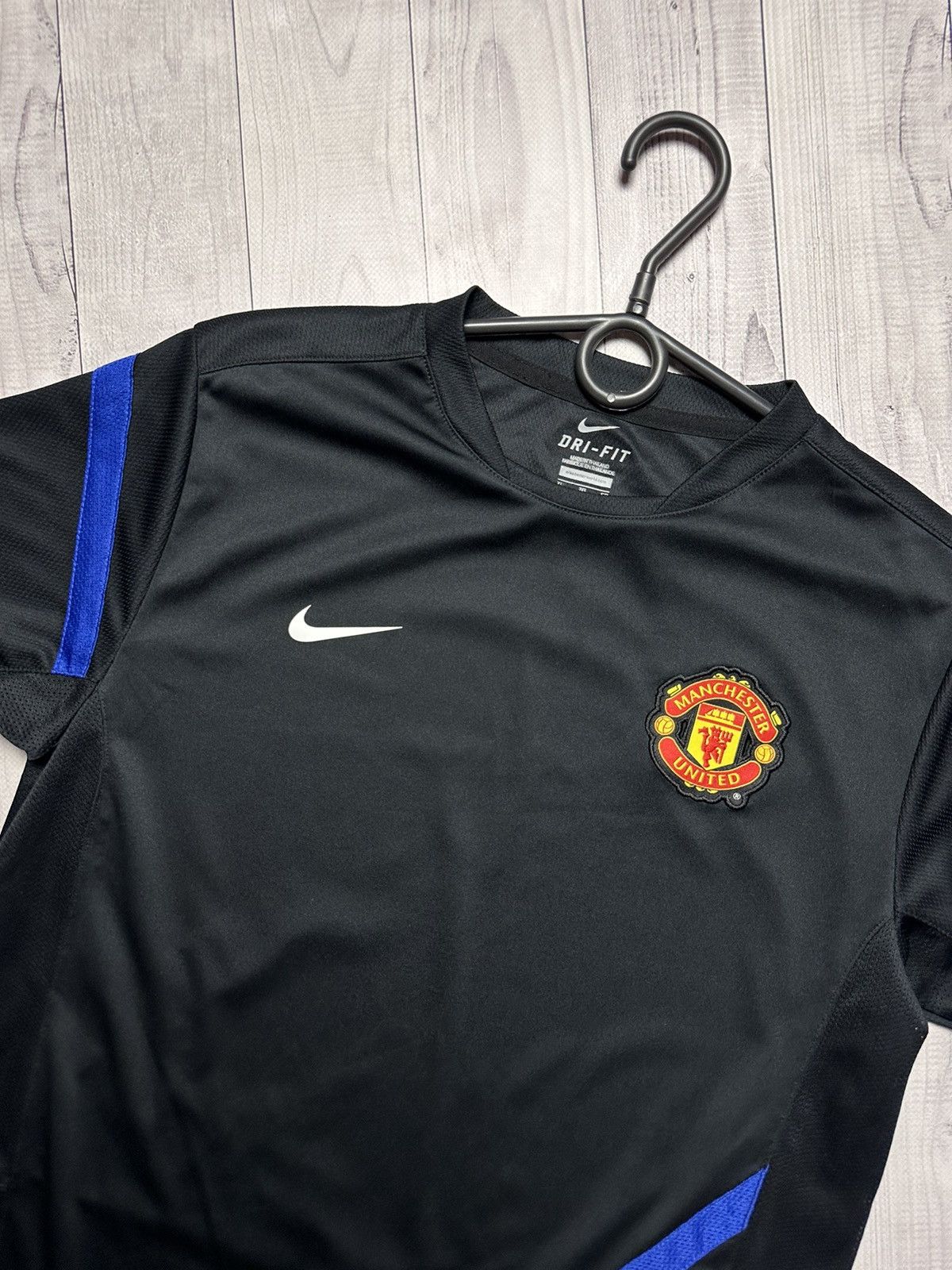 Nike × Vintage Vintage Nike Manchester United size Xs logo blue line Size US XS / EU 42 / 0 - 3 Thumbnail