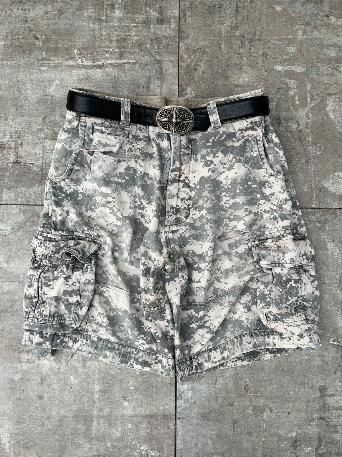 Vintage Faded Digi Camo Short Thrashed
