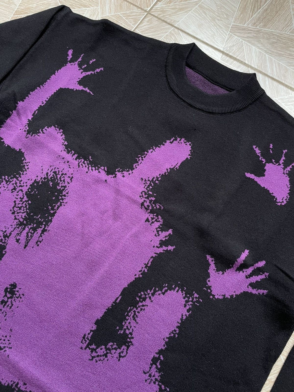 Other Black Purple Illusion Sweater with Trapped Figures & Hands Size US L / EU 52-54 / 3 - 3 Thumbnail