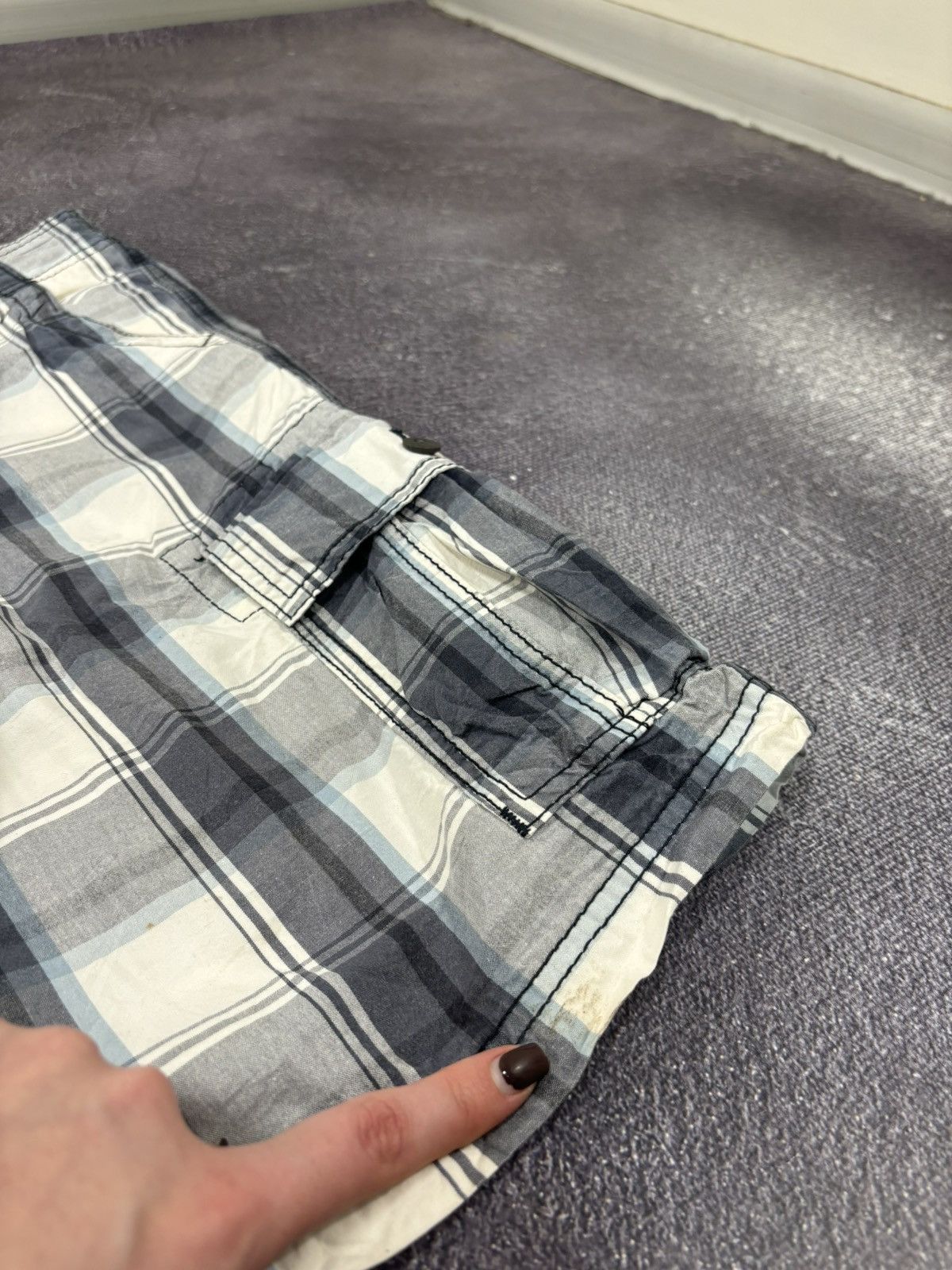 Levi's Vintage Levi’s Signature USA Check Dad Hype Cargo Shorts Size US 34 / EU 50 - 7 Thumbnail