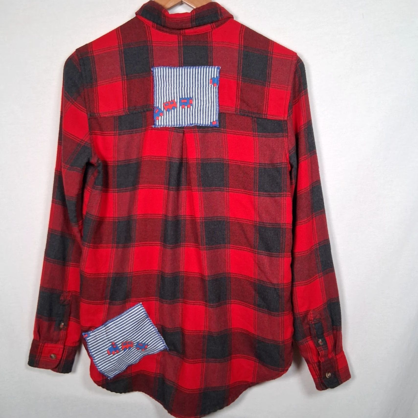 Vintage Reworked American Eagle Shirt Flannel Shirt Women S Red Plaid Patch Pocket One of a Kind Upcycled OOAK Cozy Soft Wear Train Accent Button-Up Vintage? Size S / US 4 / IT 40 - 2 Thumbnail