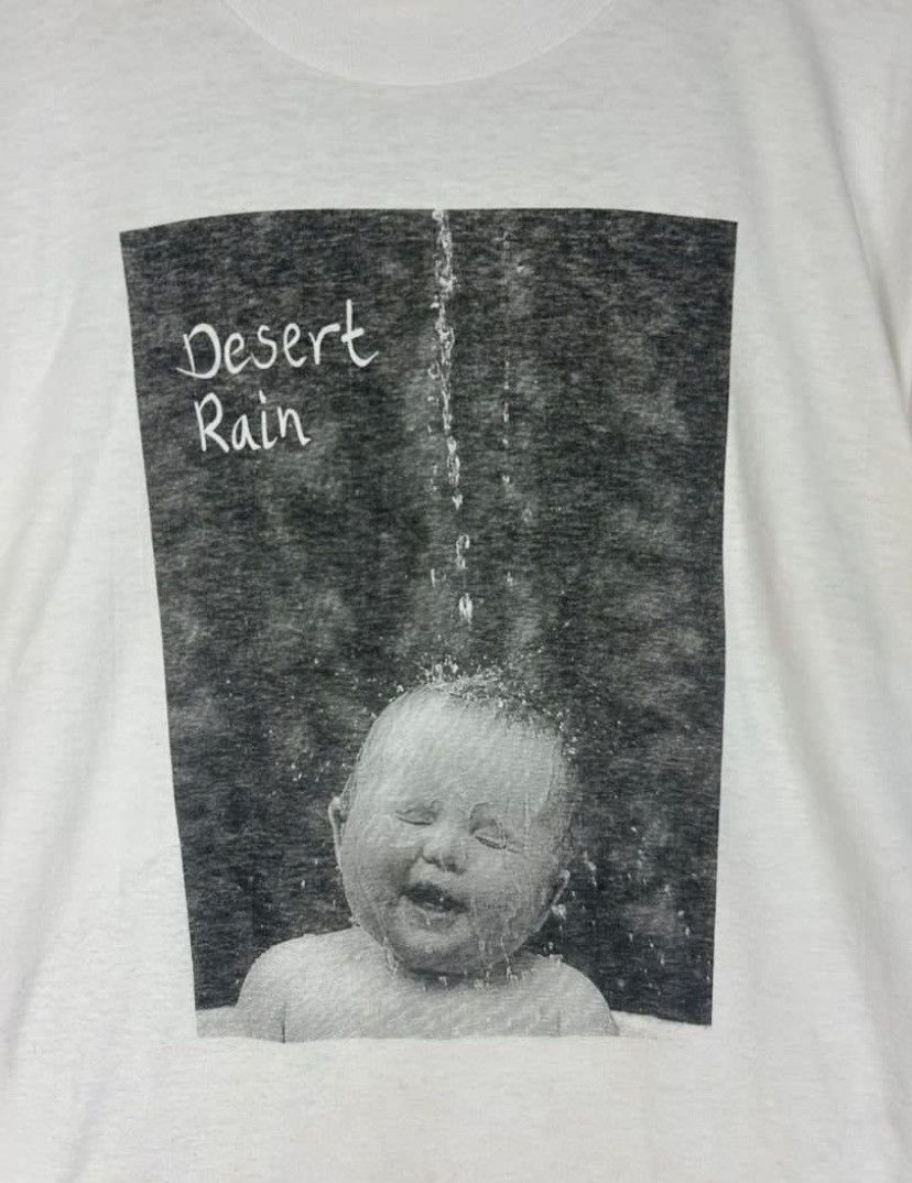 Fruit Of The Loom × Vintage Vintage 90s Desert Rain /Baby On Raining Photo print Art tee Size US L / EU 52-54 / 3 - 7 Thumbnail