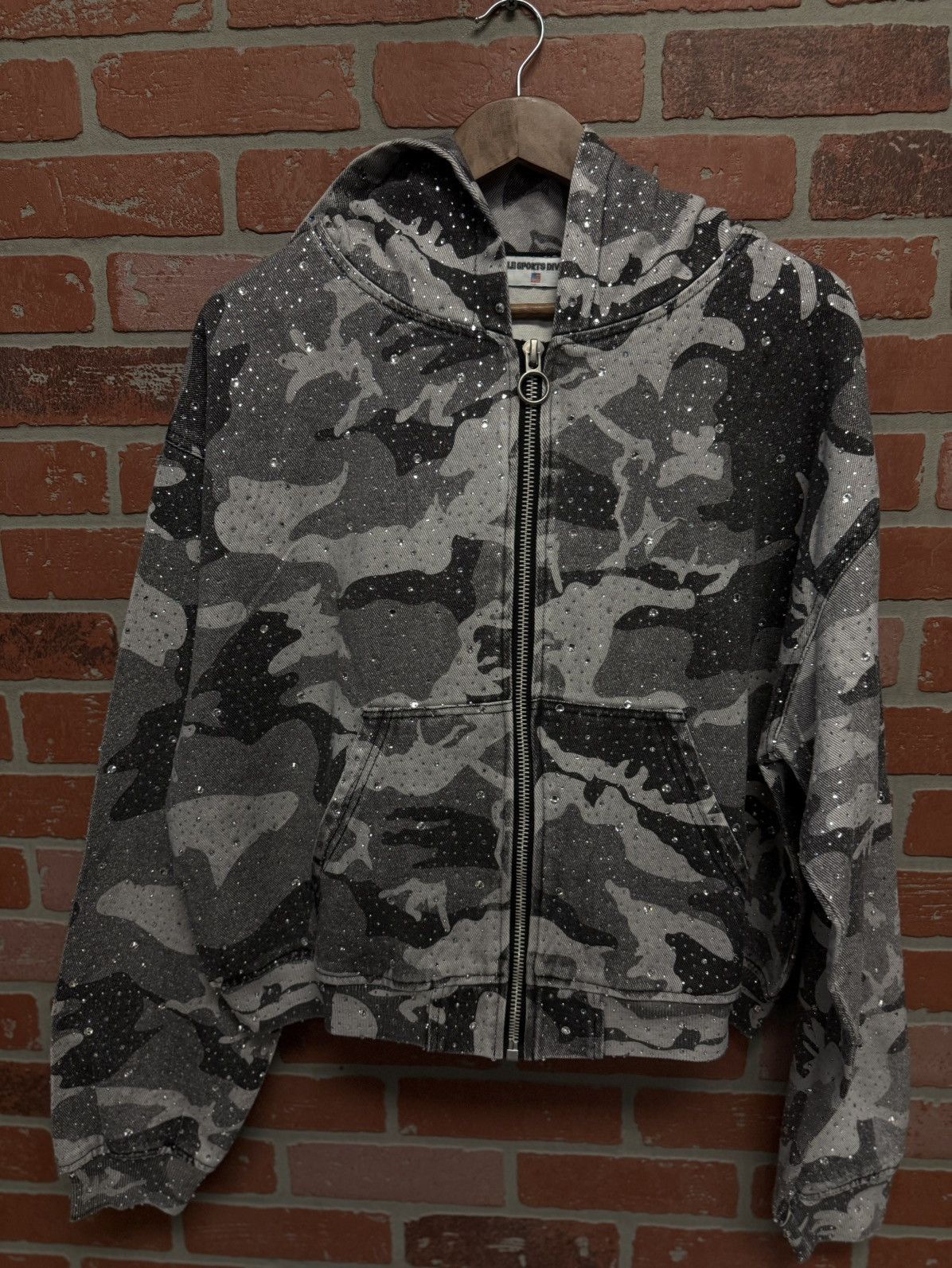 Vale Valley White Camo Crystal Hoodie Size M (NEW) Size US M / EU 48-50 / 2 - 3 Thumbnail