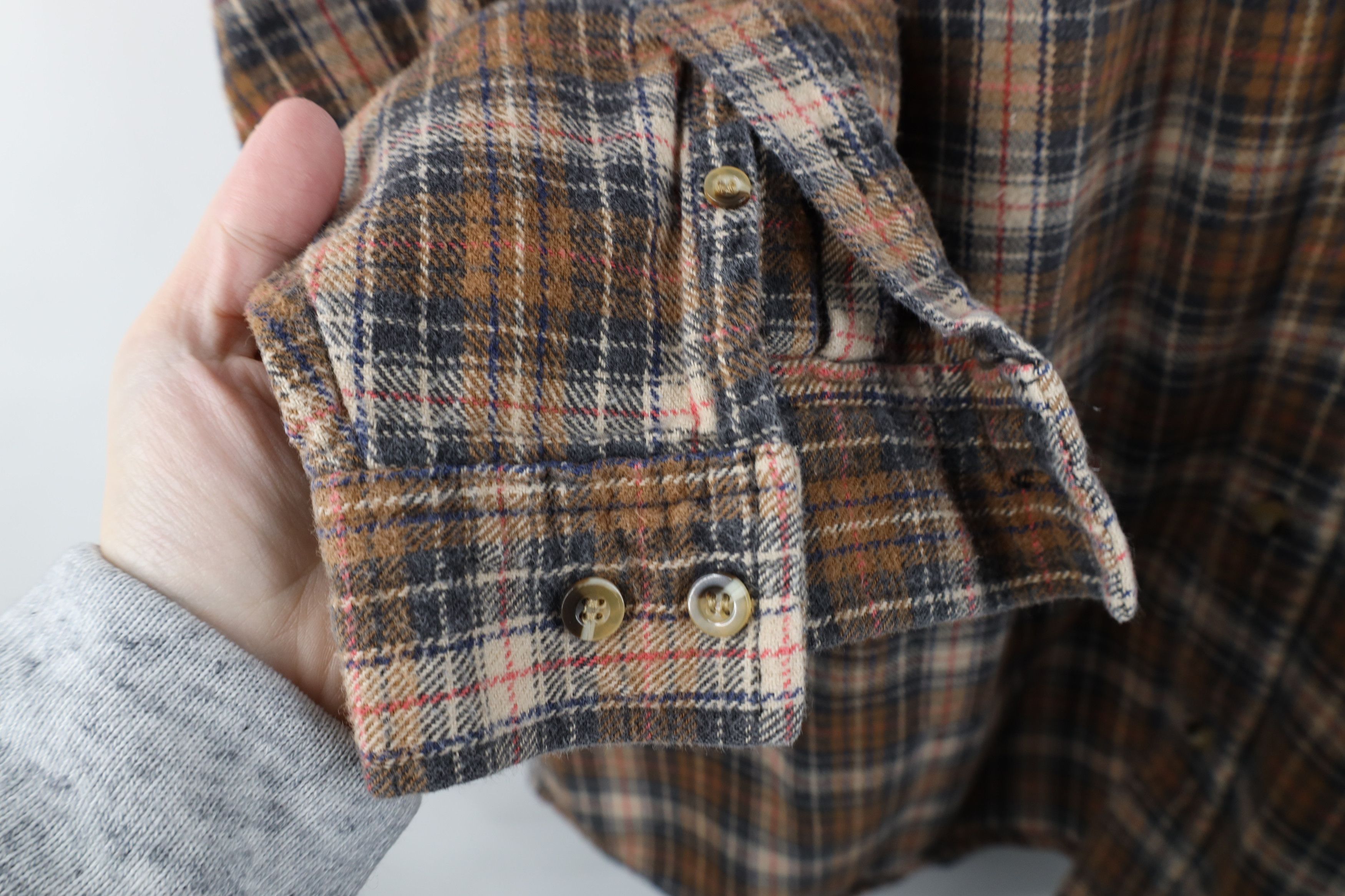 Vintage Vintage 90s Y2K Streetwear Heavyweight Button Down Shirt Size US XXL / EU 58 / 5 - 5 Thumbnail